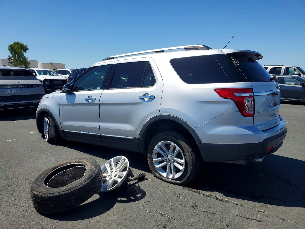 2013 Ford Explorer Xlt Silver vin: 1FM5K8D84DGC10771