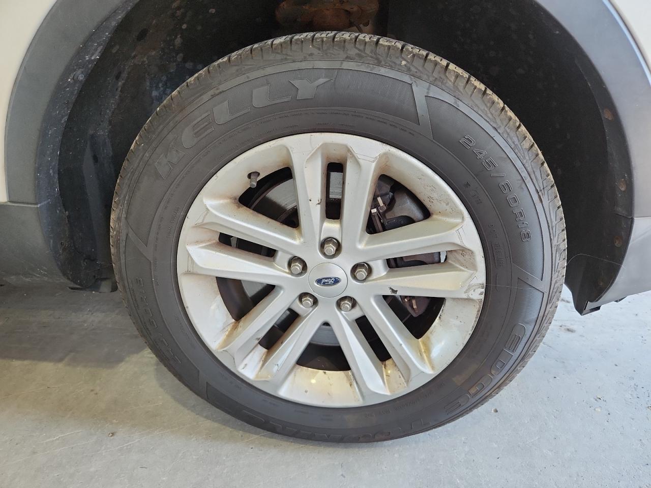 2013 Ford Explorer Xlt White vin: 1FM5K8D84DGC66824 Damage: Right Front Wheel, Curb Rash, > 12 Inches