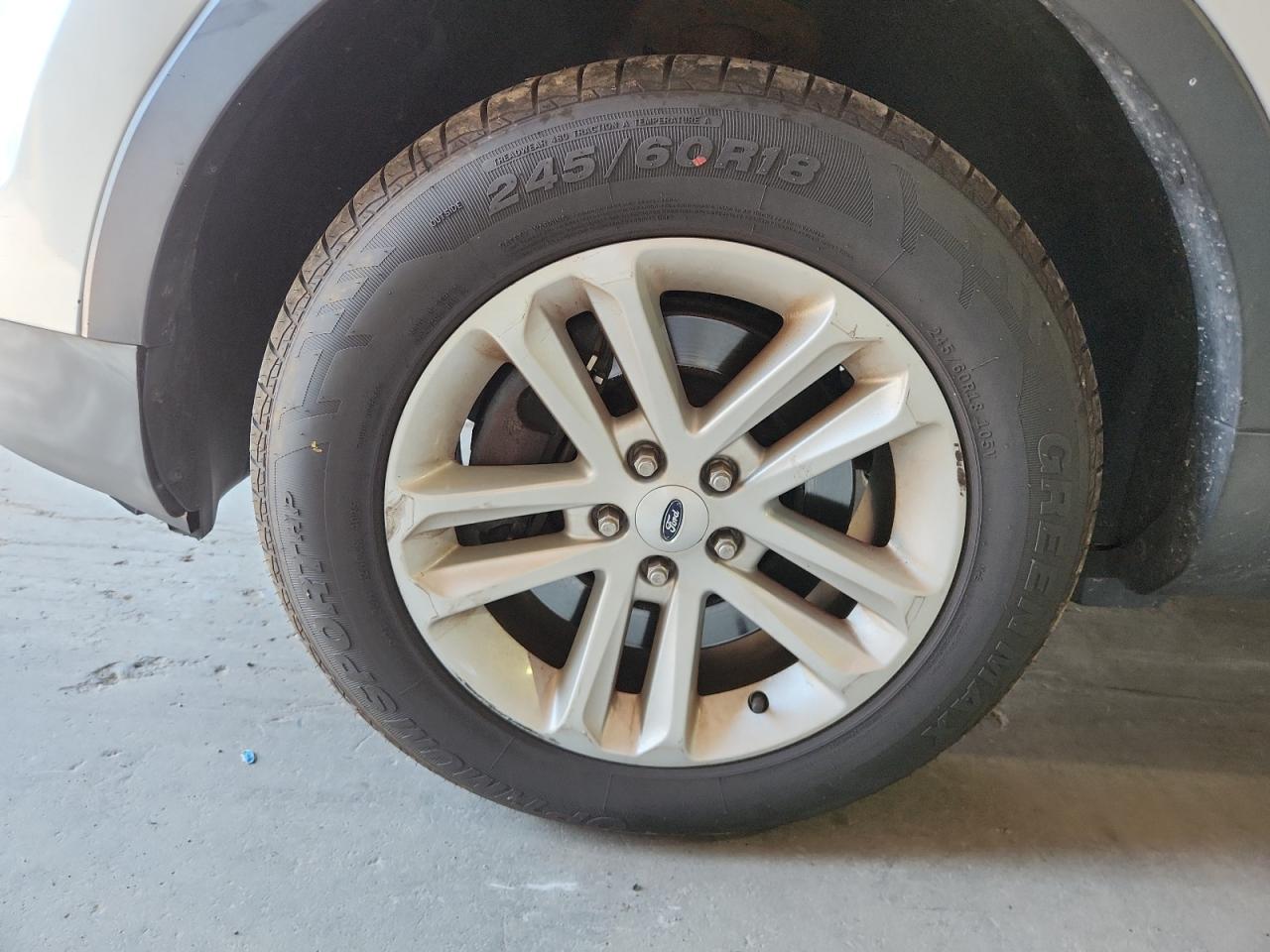 2013 Ford Explorer Xlt White vin: 1FM5K8D84DGC66824 Damage: Left Front Wheel, Curb Rash, 4 To 5 Inches