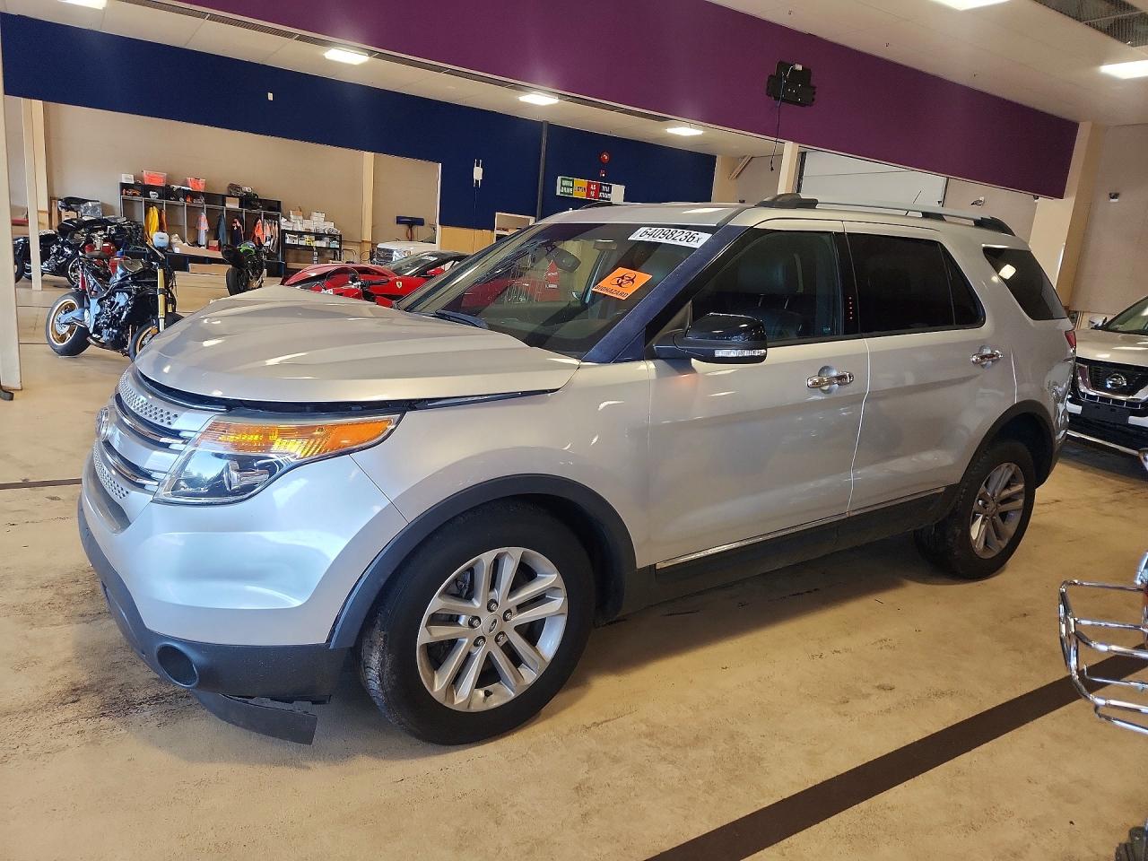 2014 Ford Explorer Xlt Silver vin: 1FM5K8D84EGC09122