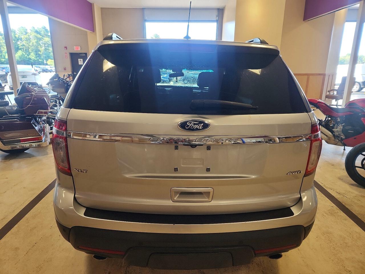 2014 Ford Explorer Xlt Silver vin: 1FM5K8D84EGC09122