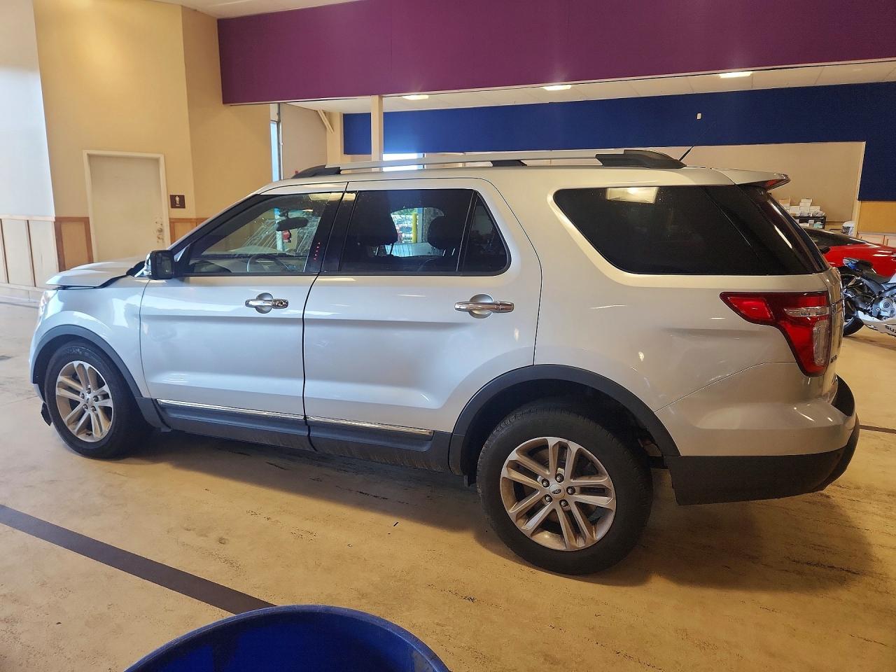2014 Ford Explorer Xlt Silver vin: 1FM5K8D84EGC09122