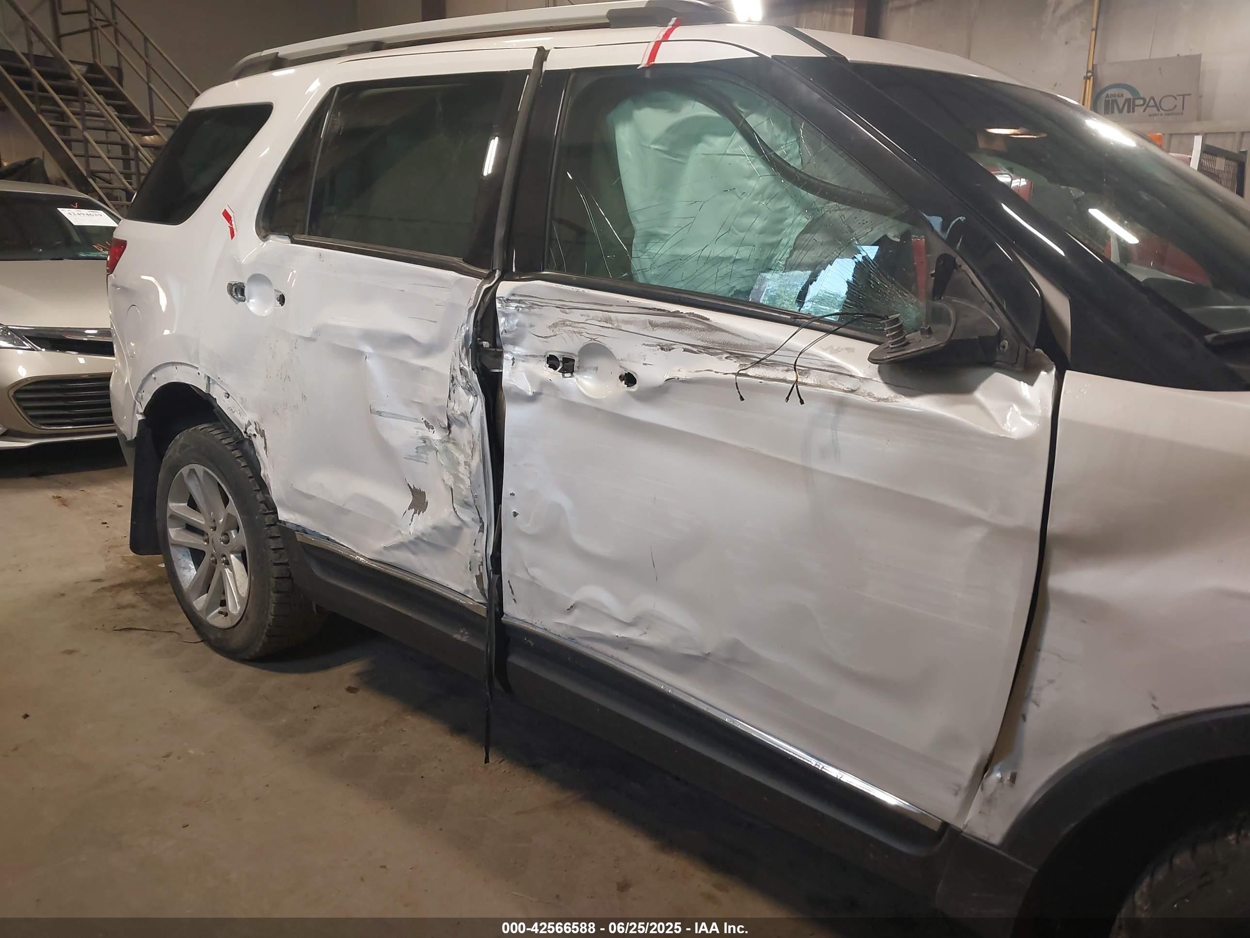 2014 Ford Explorer Xlt White vin: 1FM5K8D84EGC53671