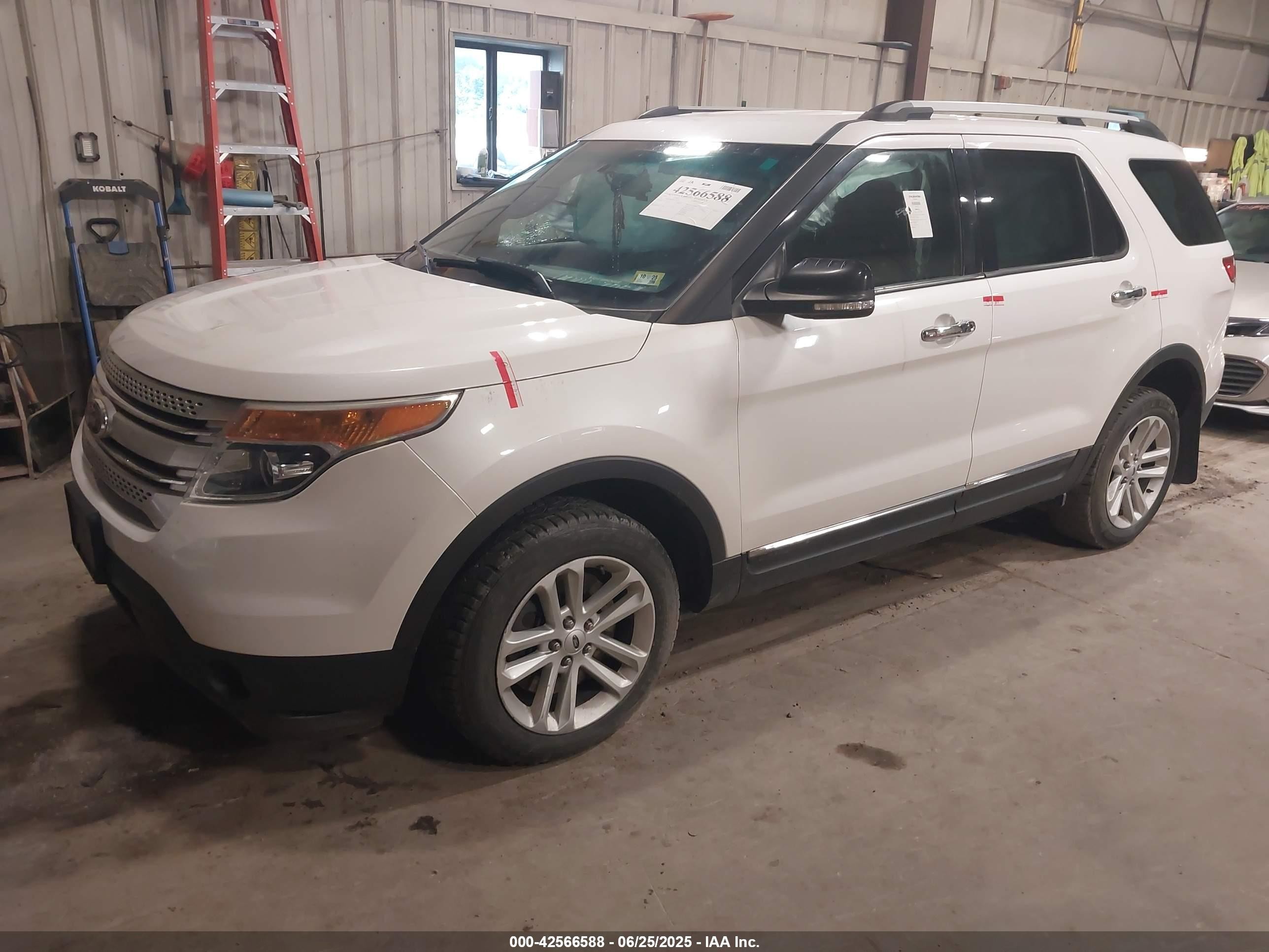 2014 Ford Explorer Xlt White vin: 1FM5K8D84EGC53671