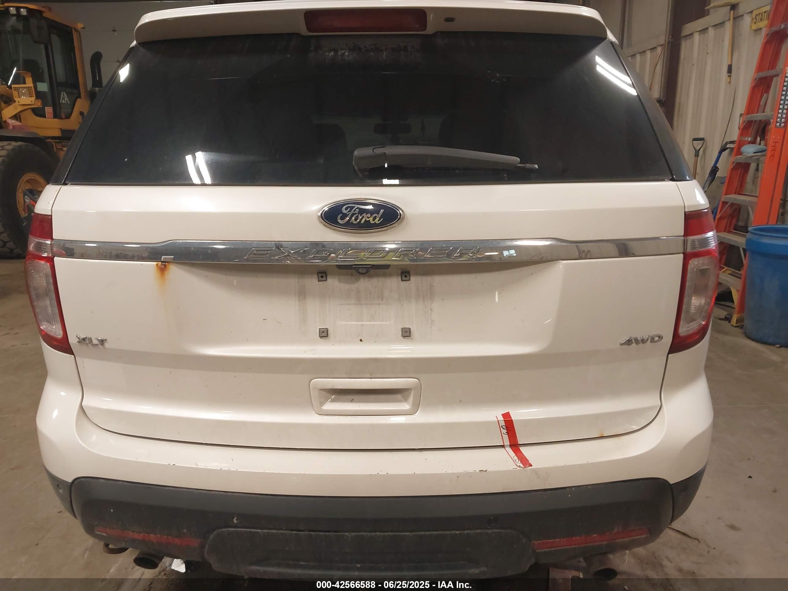 2014 Ford Explorer Xlt White vin: 1FM5K8D84EGC53671