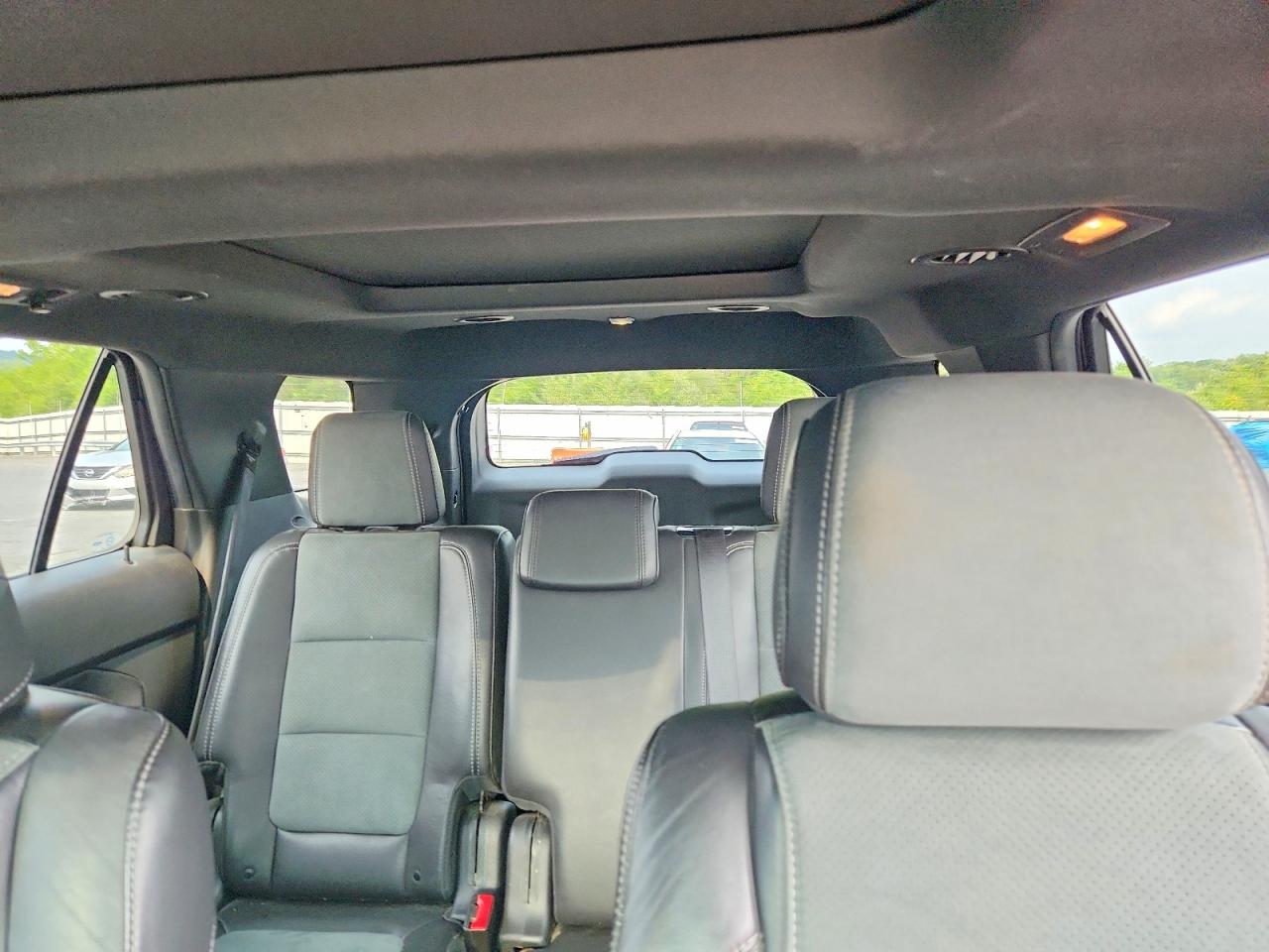 2015 Ford Explorer Xlt Серебряный vin: 1FM5K8D84FGA00769