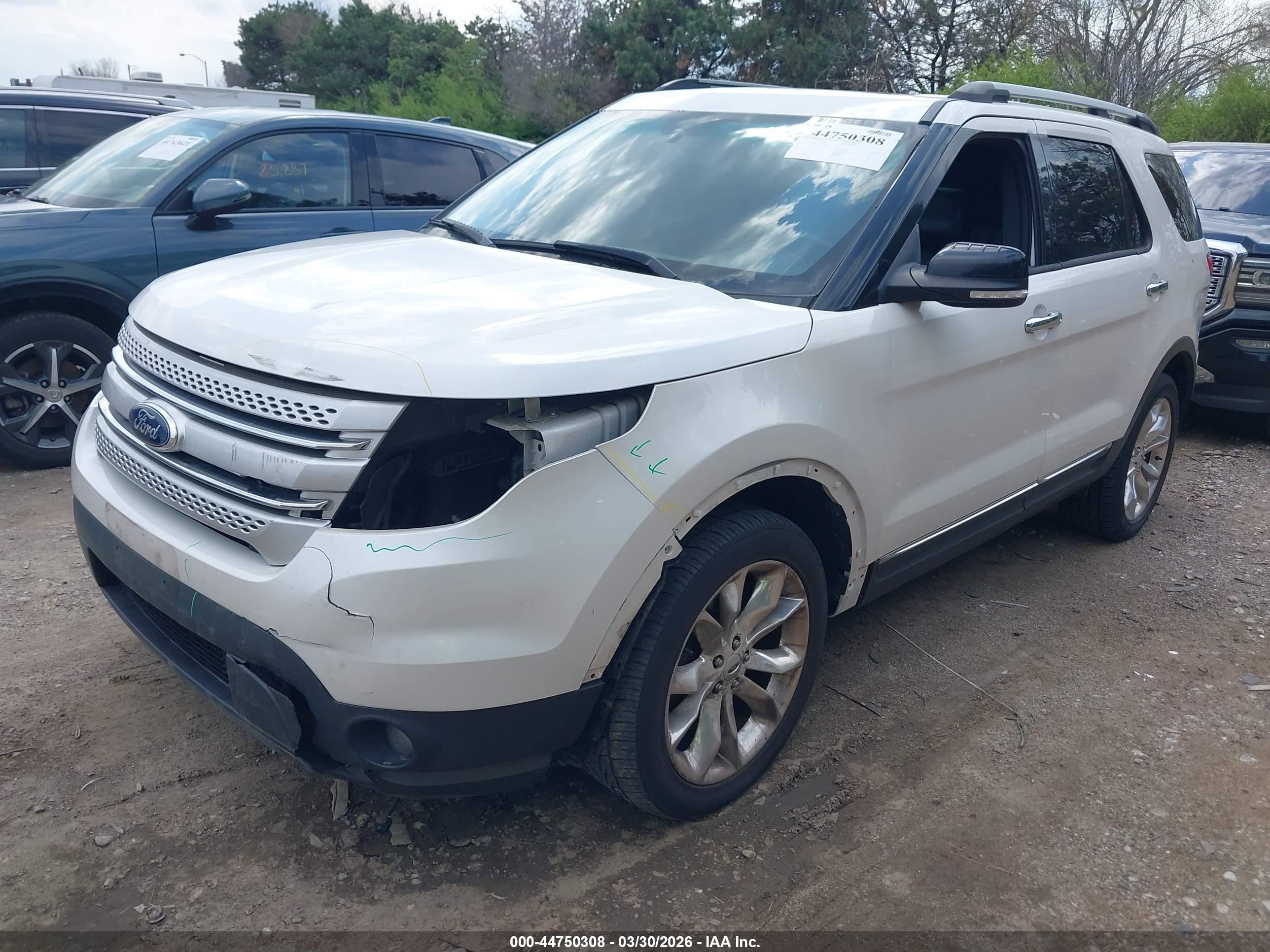 2015 Ford Explorer Xlt White vin: 1FM5K8D84FGA37711