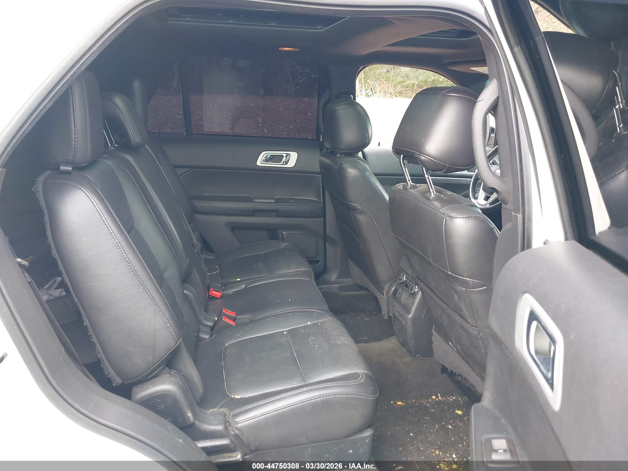 2015 Ford Explorer Xlt White vin: 1FM5K8D84FGA37711