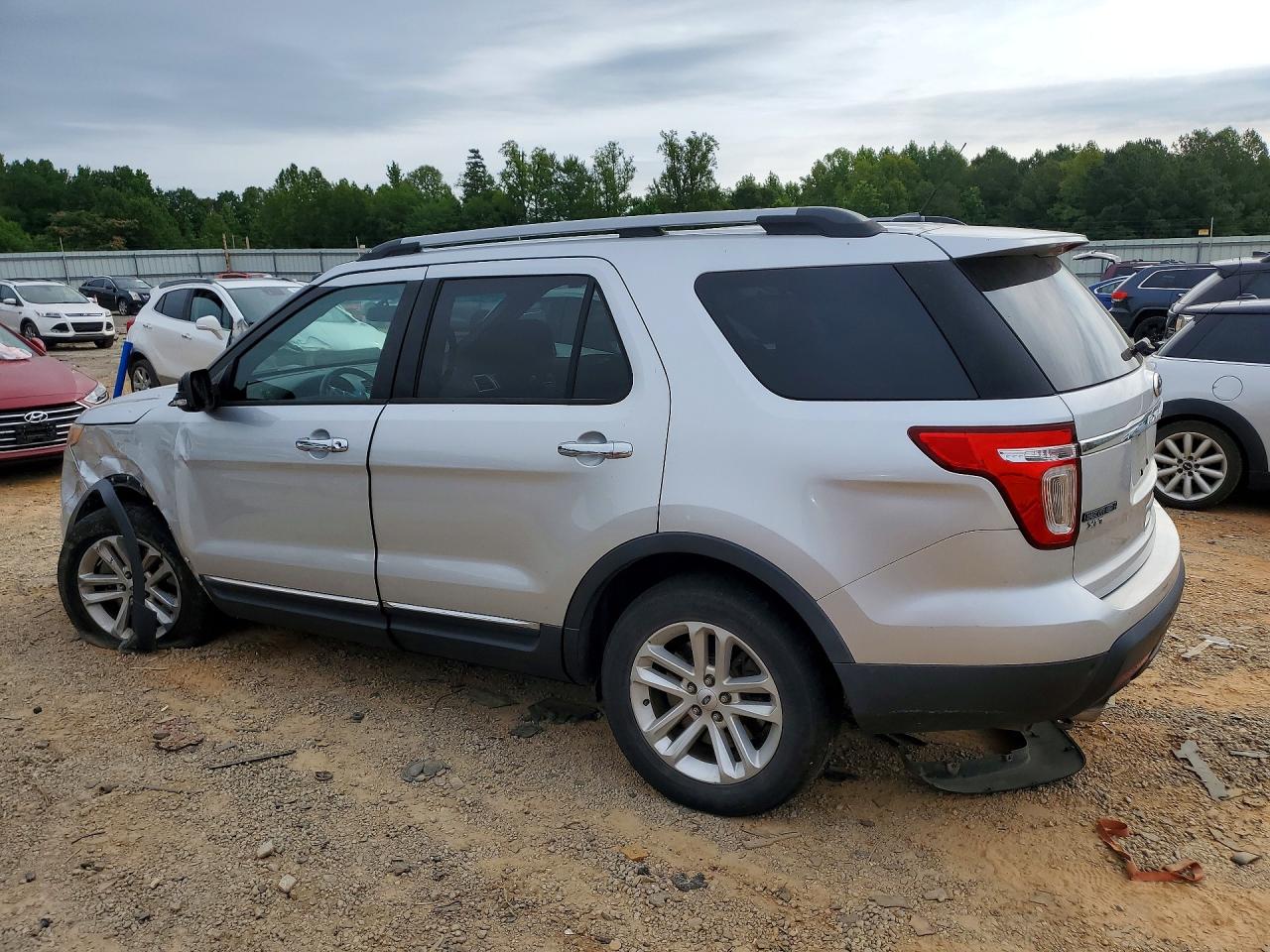 2015 Ford Explorer Xlt Silver vin: 1FM5K8D84FGA91168