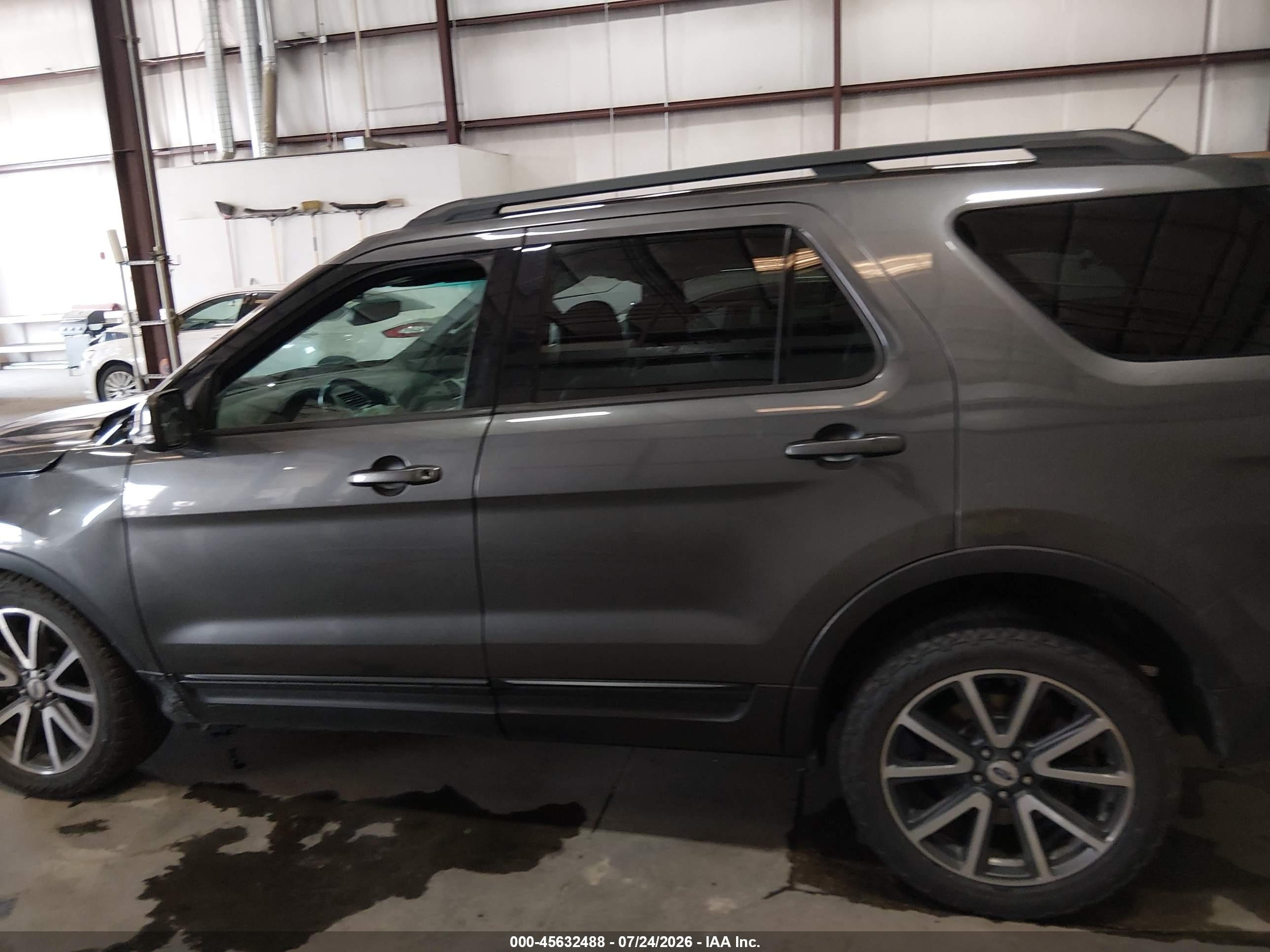 2015 Ford Explorer Xlt Серый vin: 1FM5K8D84FGC05539