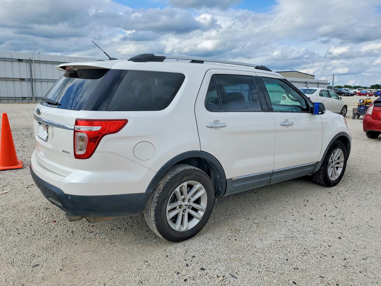 2013 Ford Explorer Xlt White vin: 1FM5K8D85DGA50660