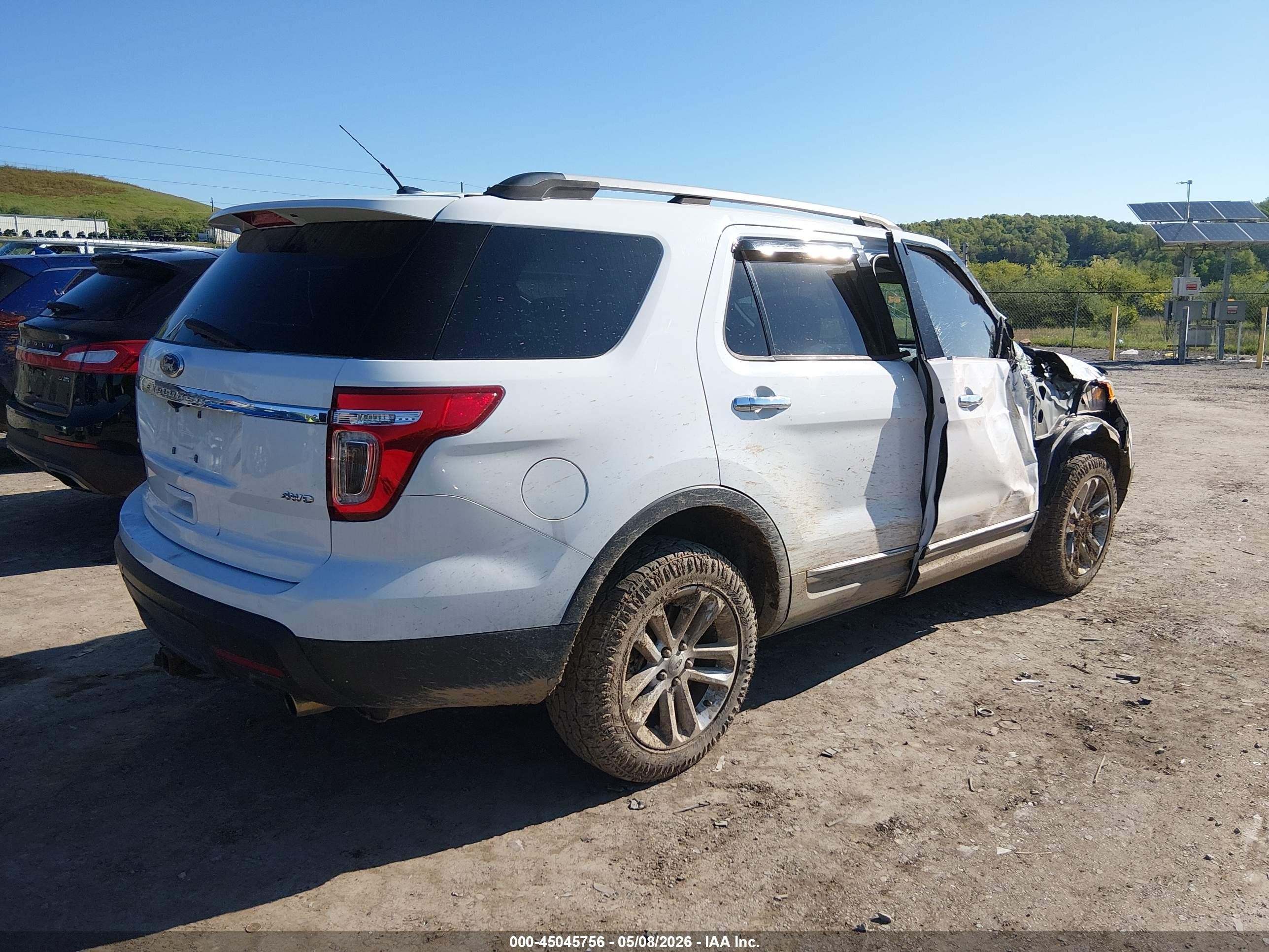 2014 Ford Explorer Xlt White vin: 1FM5K8D85EGB44233