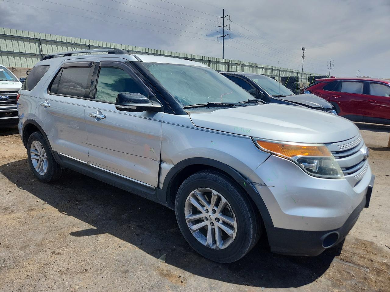 2014 Ford Explorer Xlt Silver vin: 1FM5K8D85EGC07055