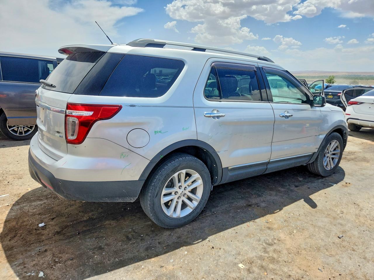 2014 Ford Explorer Xlt Silver vin: 1FM5K8D85EGC07055