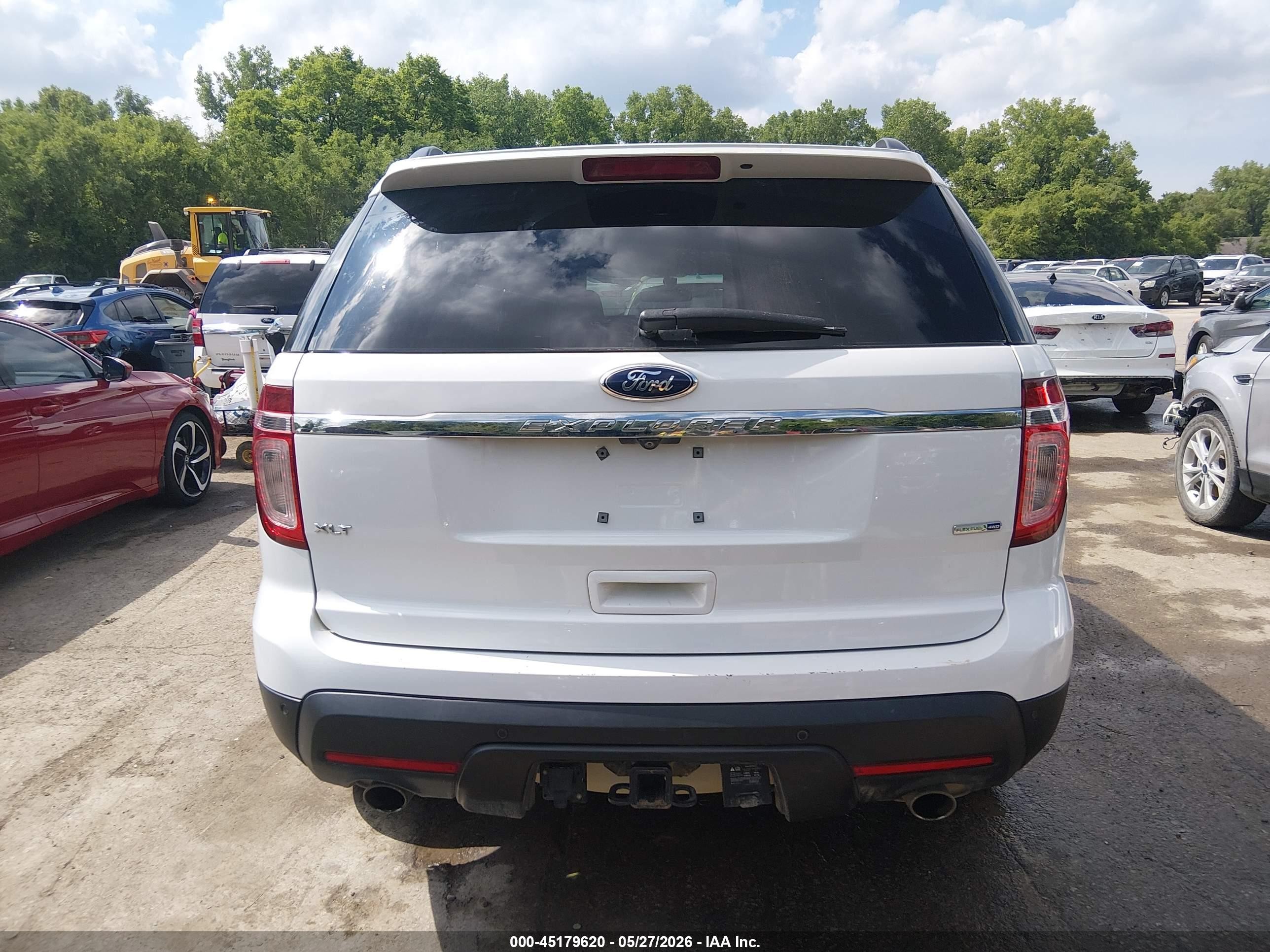 2015 Ford Explorer Xlt White vin: 1FM5K8D85FGA21985