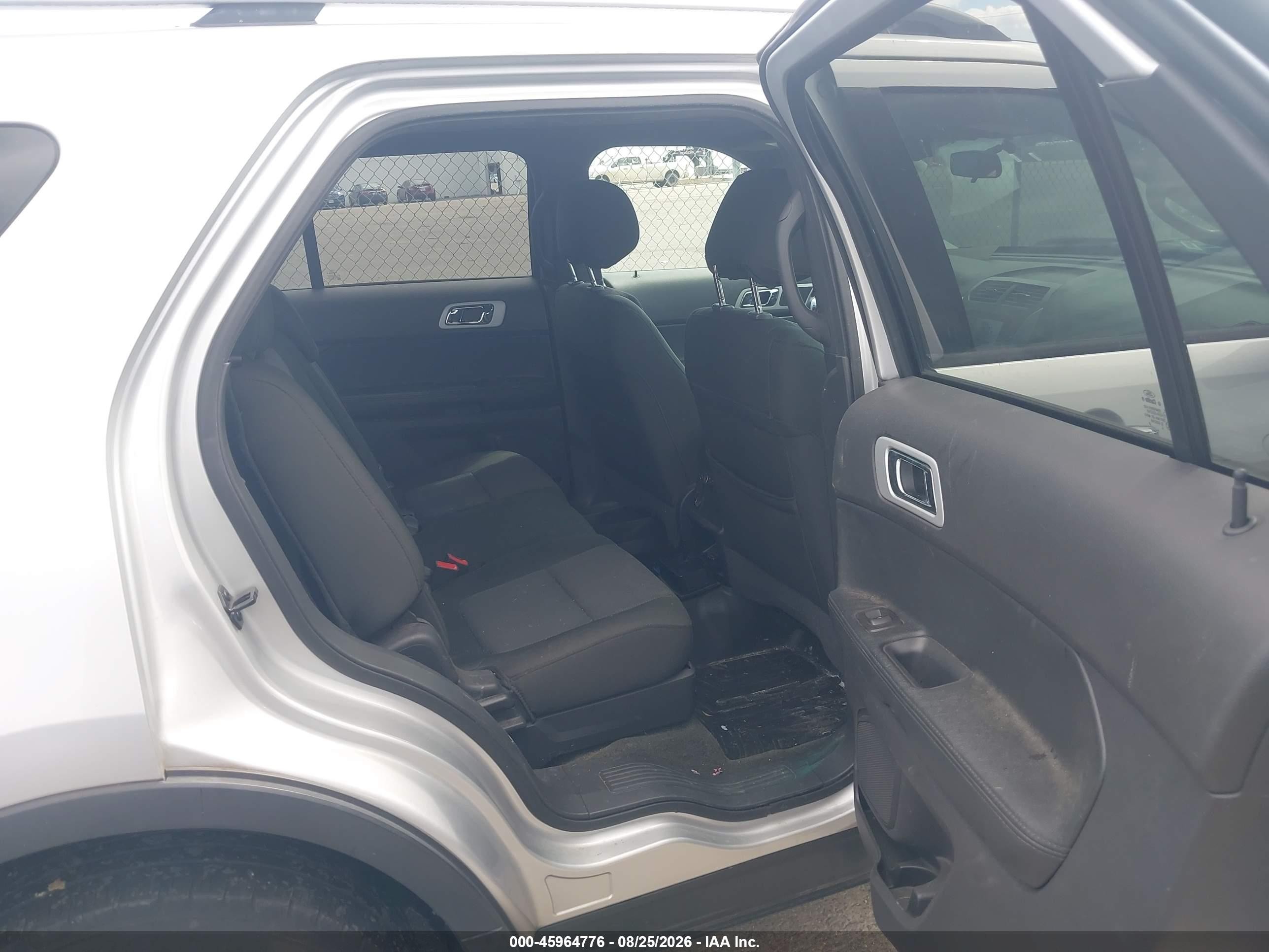 2015 Ford Explorer Xlt Silver vin: 1FM5K8D85FGA25194