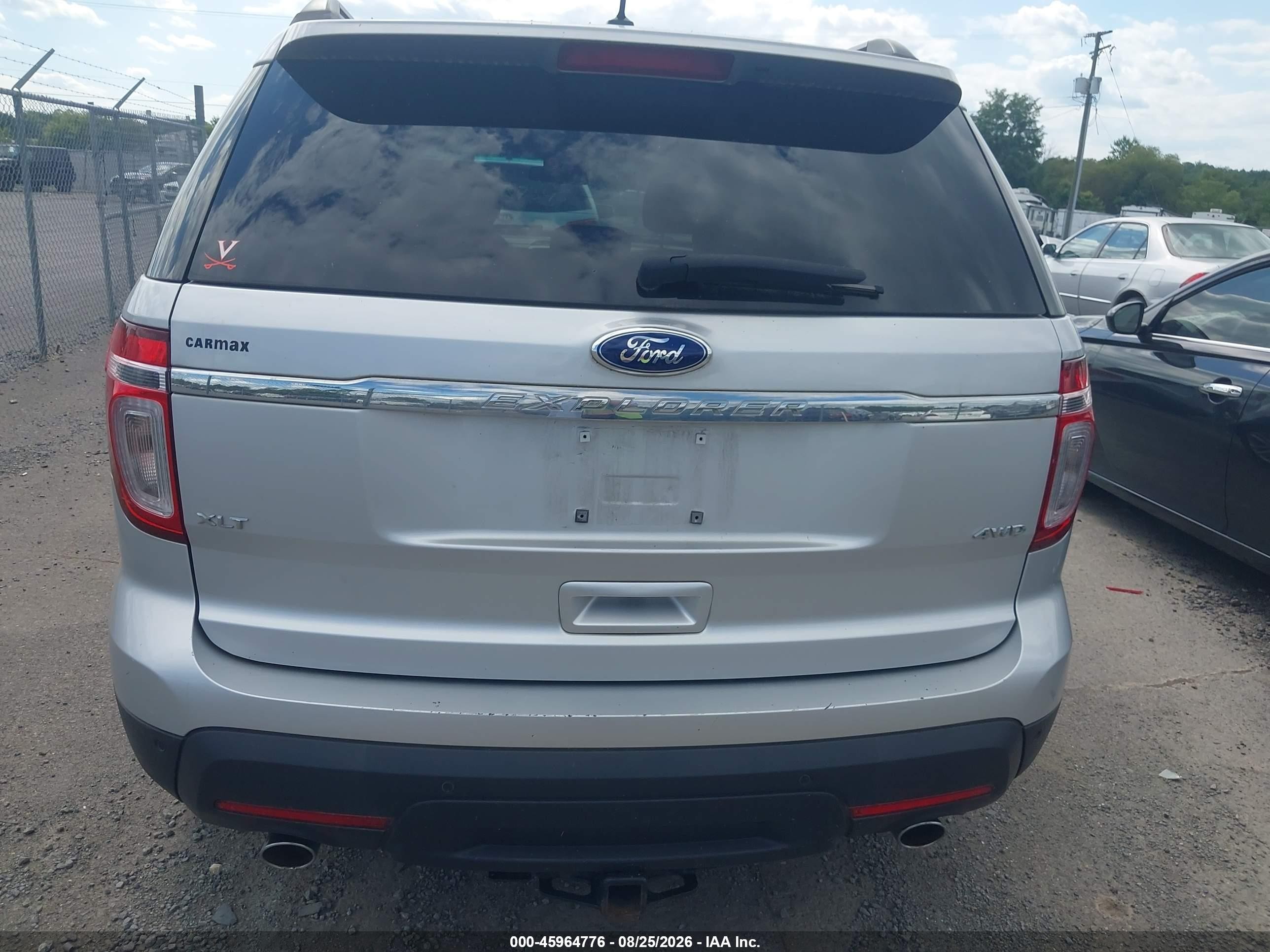 2015 Ford Explorer Xlt Silver vin: 1FM5K8D85FGA25194