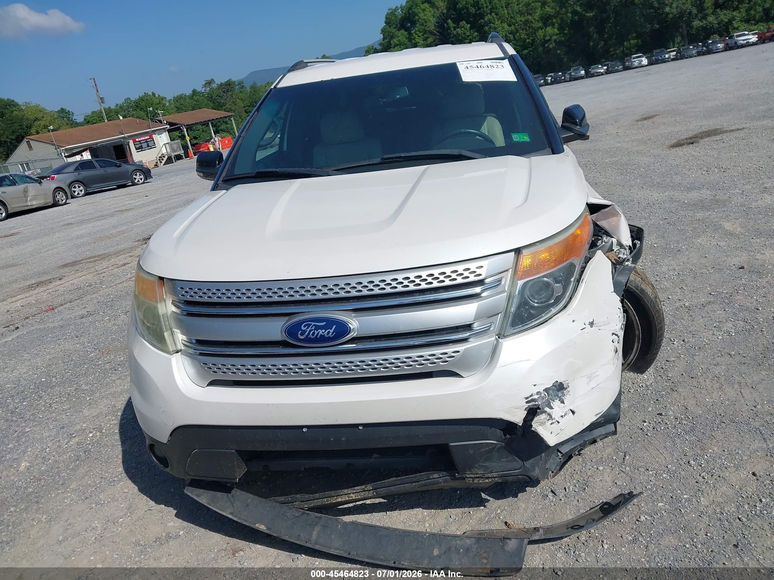 2015 Ford Explorer Xlt White vin: 1FM5K8D85FGC09308