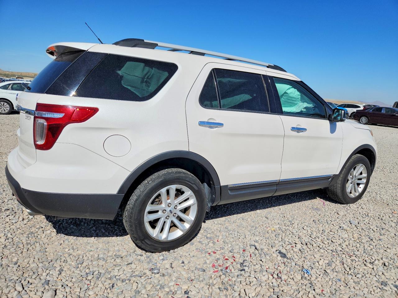 2015 Ford Explorer Xlt White vin: 1FM5K8D85FGC09700