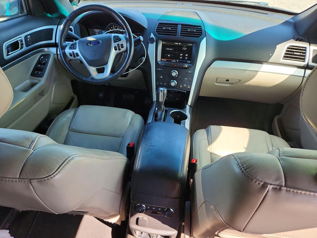 2015 Ford Explorer Xlt White vin: 1FM5K8D85FGC09700
