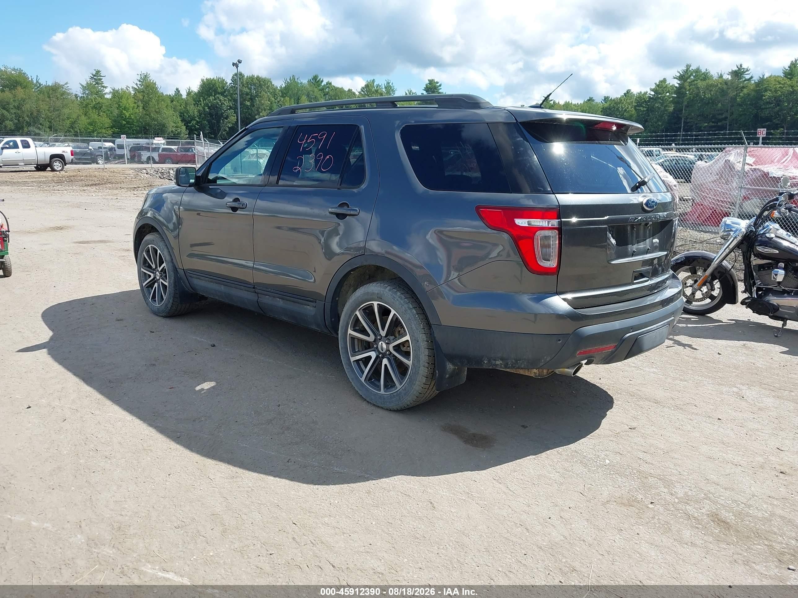 2015 Ford Explorer Xlt Серый vin: 1FM5K8D85FGC11057