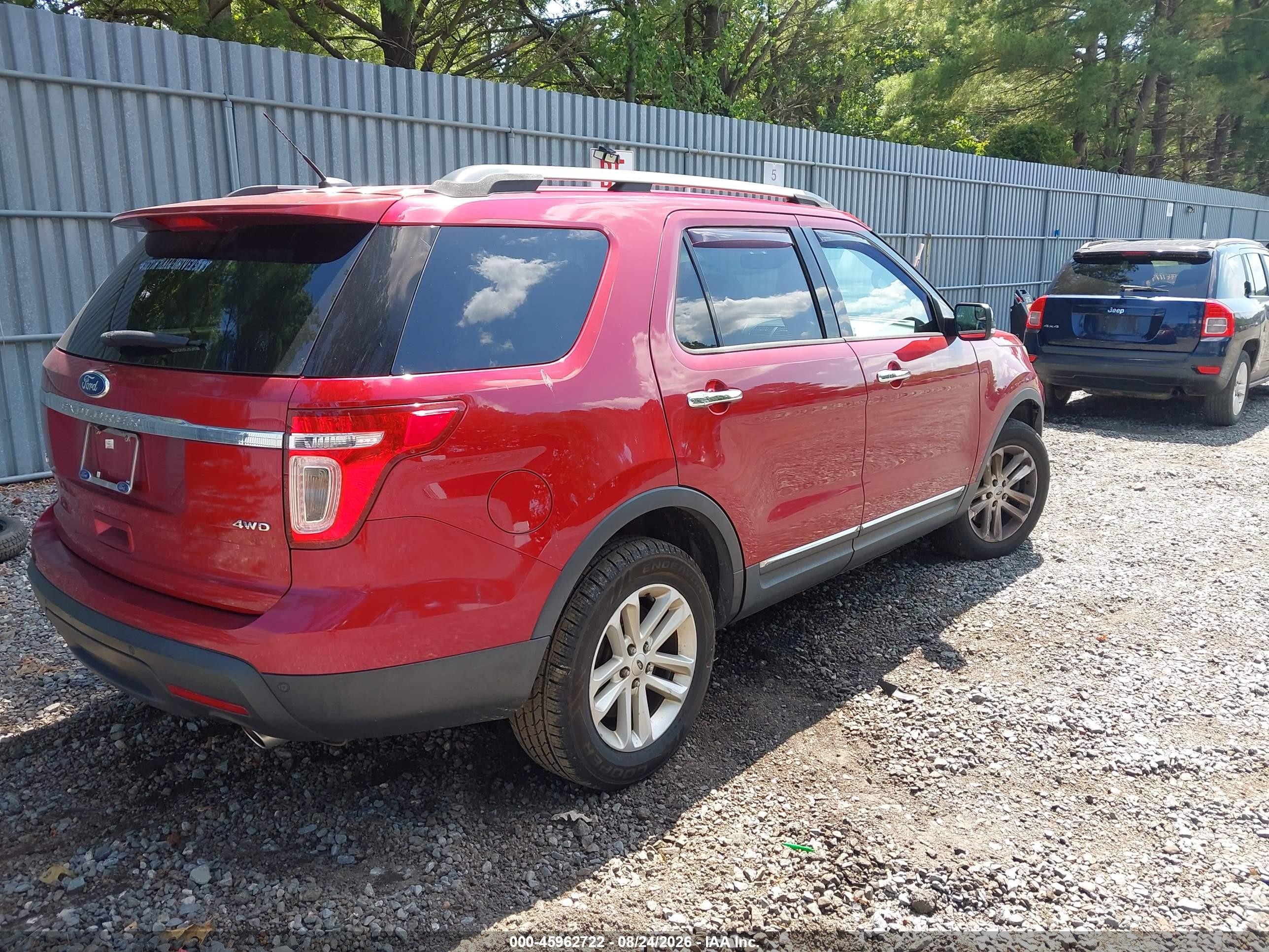 2015 Ford Explorer Xlt Red vin: 1FM5K8D85FGC32555