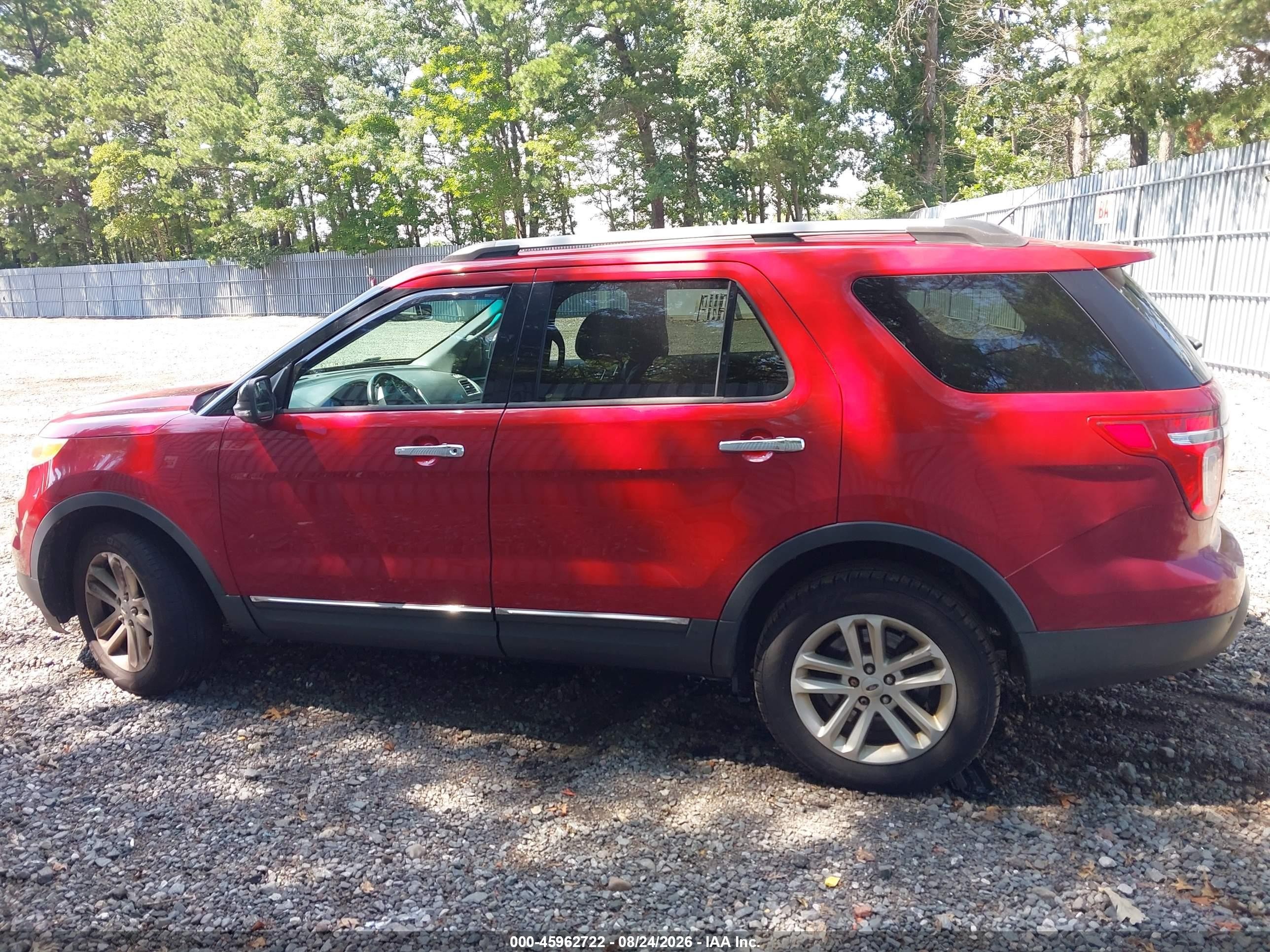2015 Ford Explorer Xlt Red vin: 1FM5K8D85FGC32555