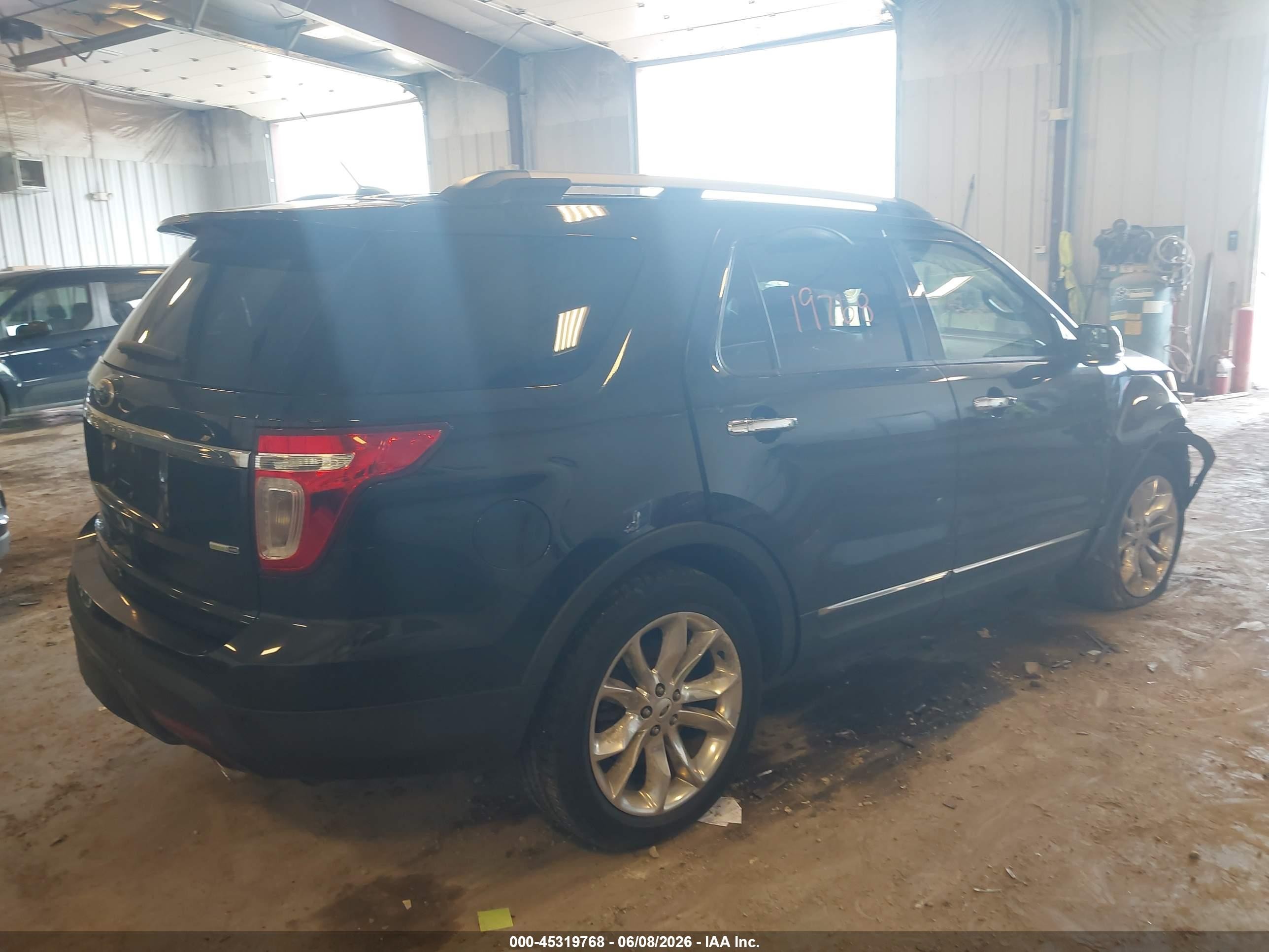 2015 Ford Explorer Xlt Черный vin: 1FM5K8D85FGC48304