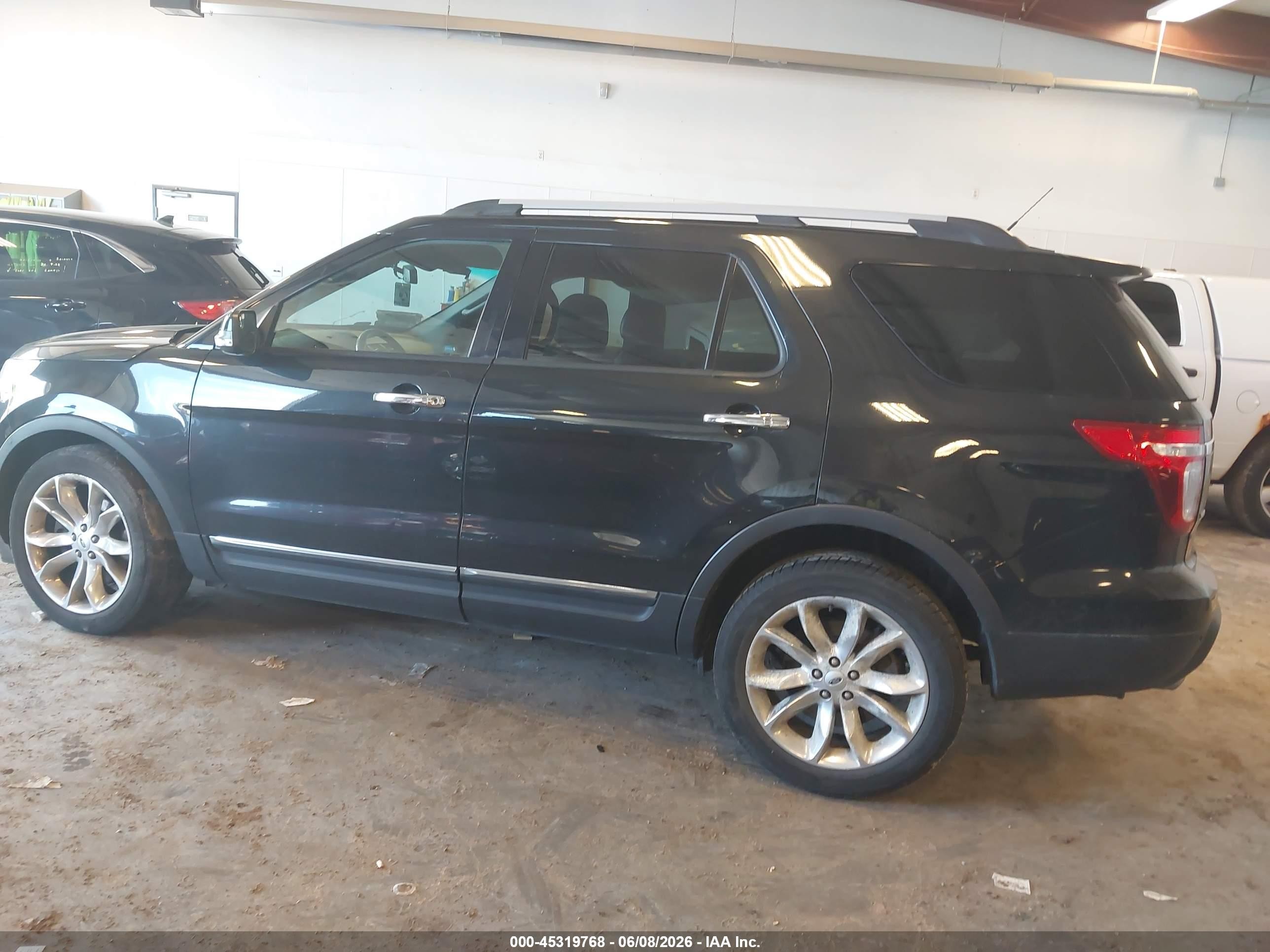 2015 Ford Explorer Xlt Черный vin: 1FM5K8D85FGC48304
