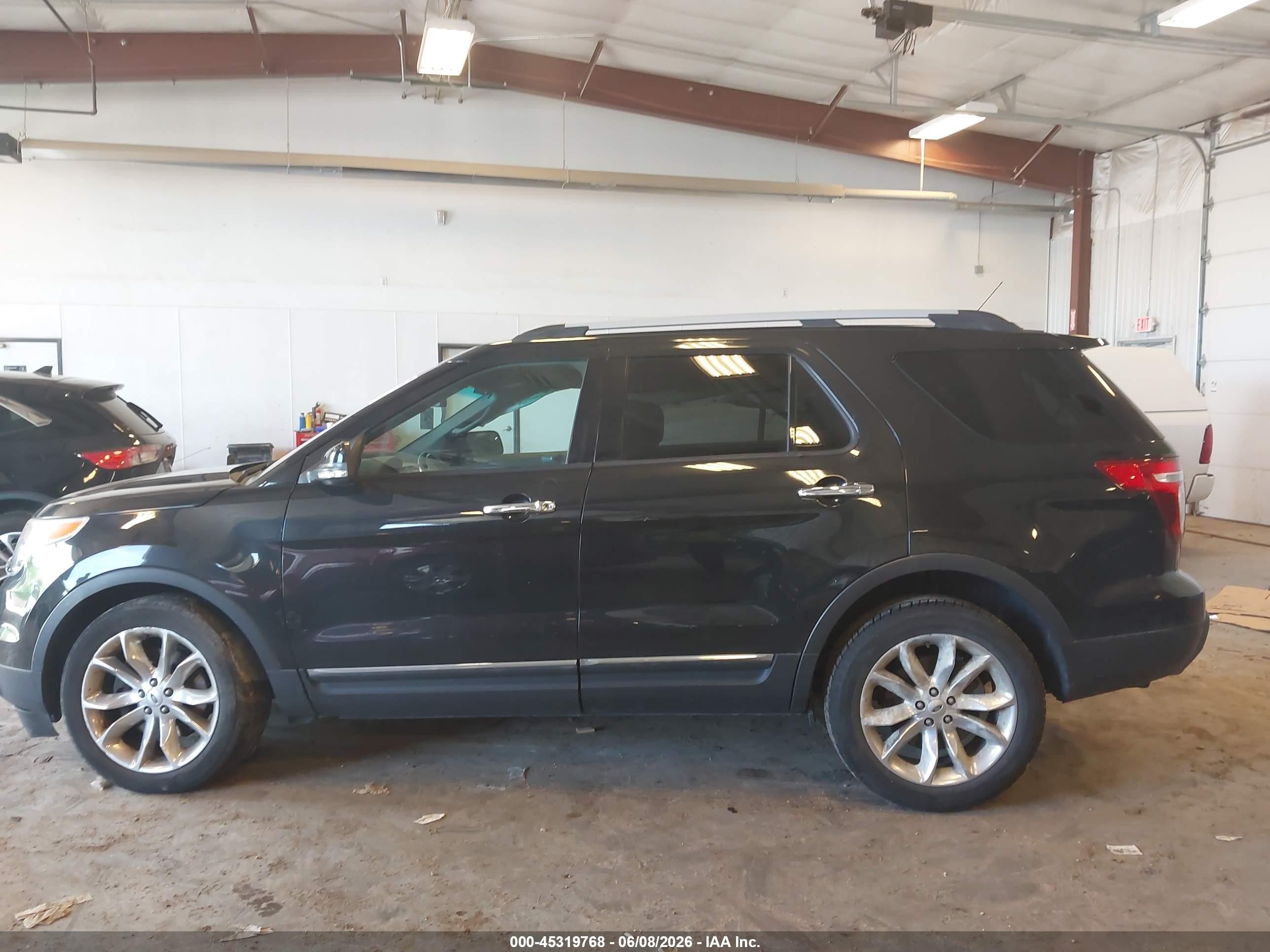 2015 Ford Explorer Xlt Черный vin: 1FM5K8D85FGC48304