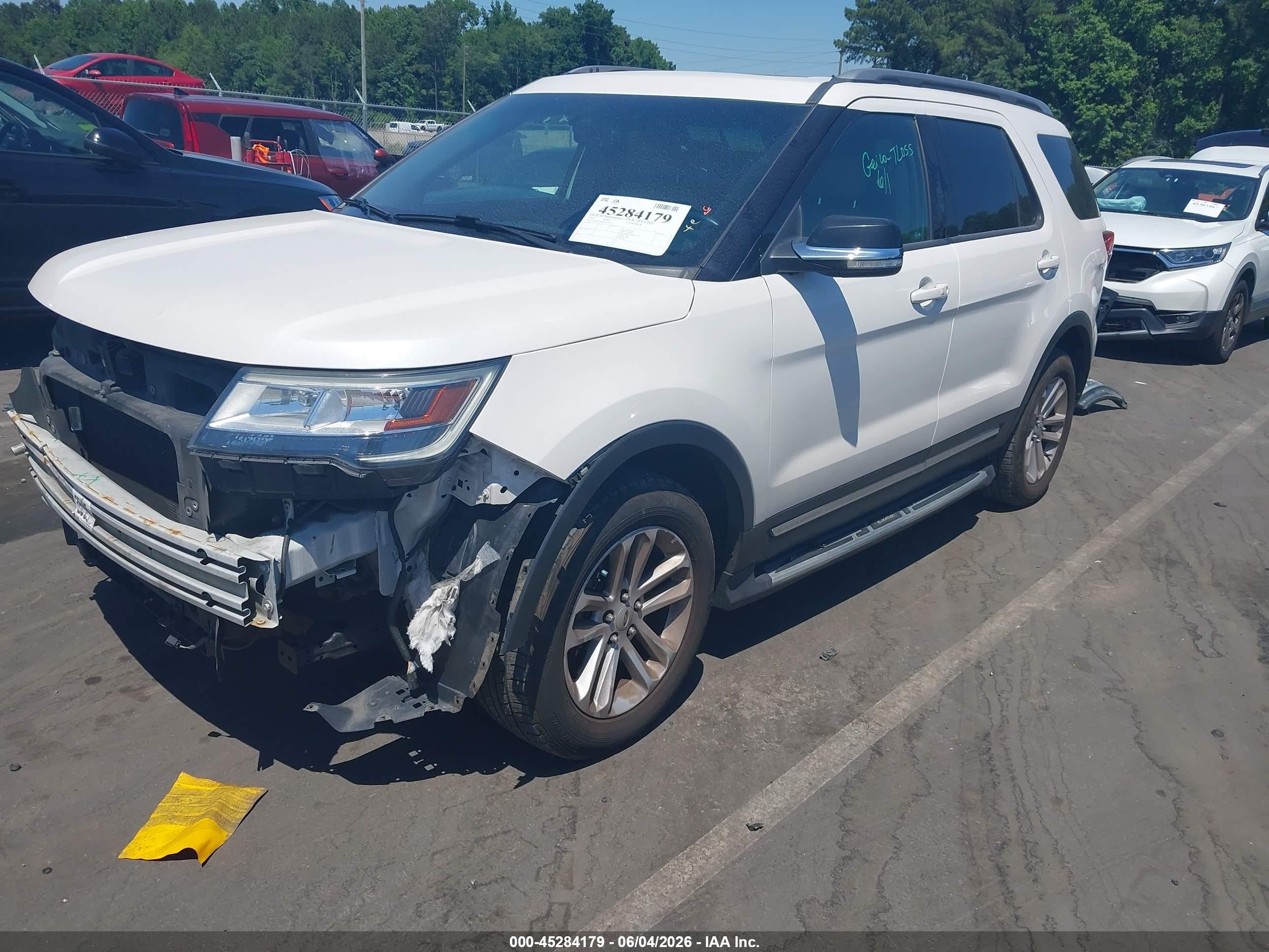 2016 Ford Explorer Xlt White vin: 1FM5K8D85GGC37787