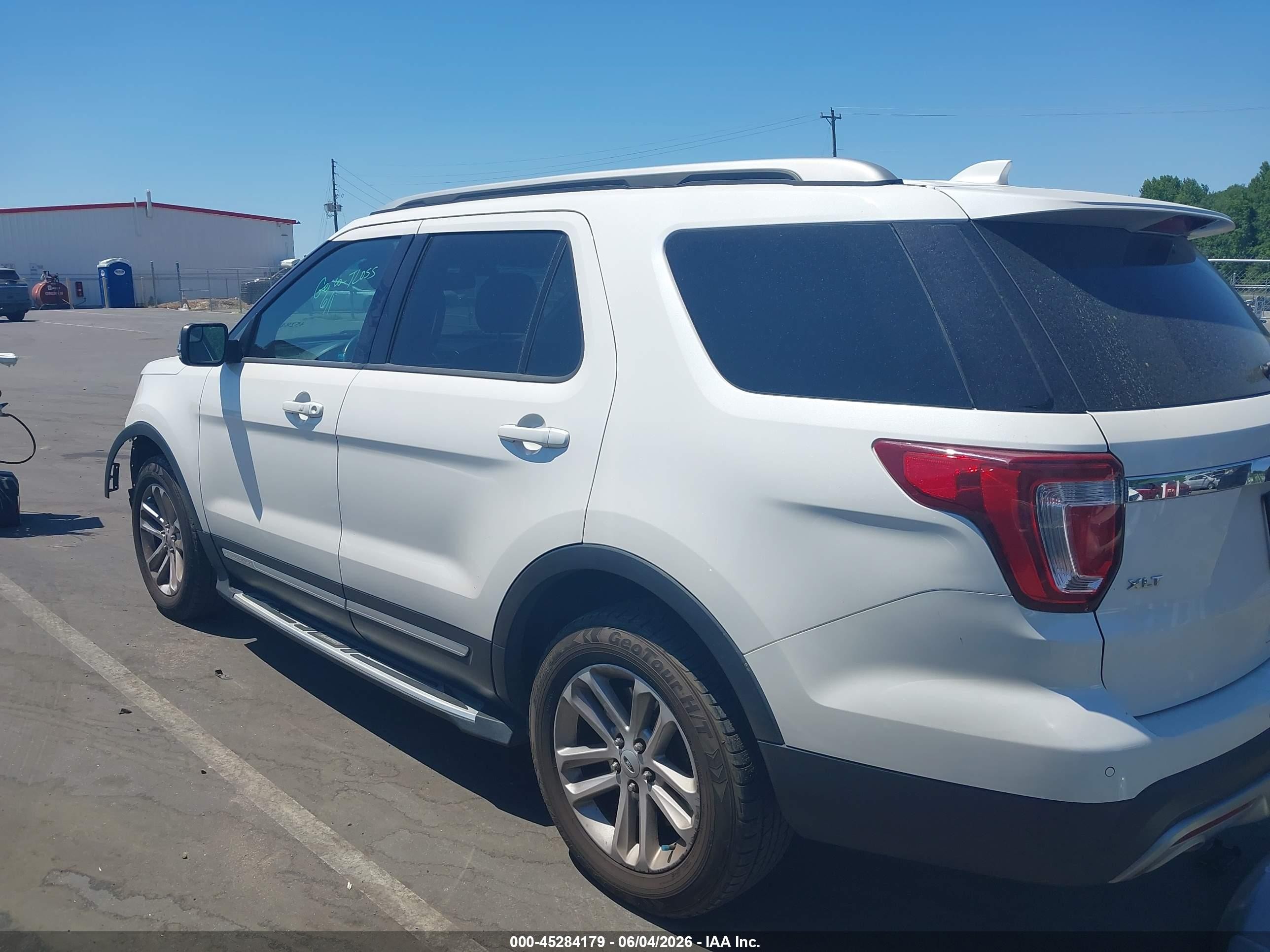 2016 Ford Explorer Xlt White vin: 1FM5K8D85GGC37787