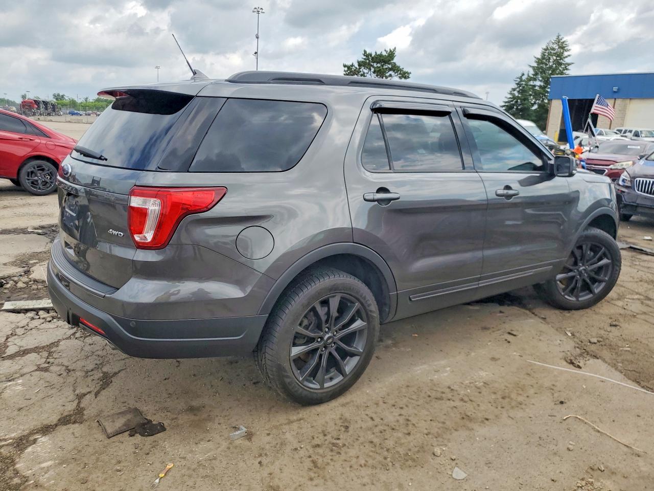 2018 Ford Explorer Xlt Gray vin: 1FM5K8D85JGC83773