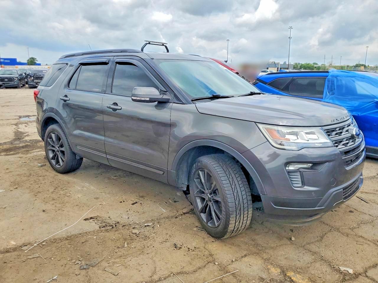 2018 Ford Explorer Xlt Gray vin: 1FM5K8D85JGC83773