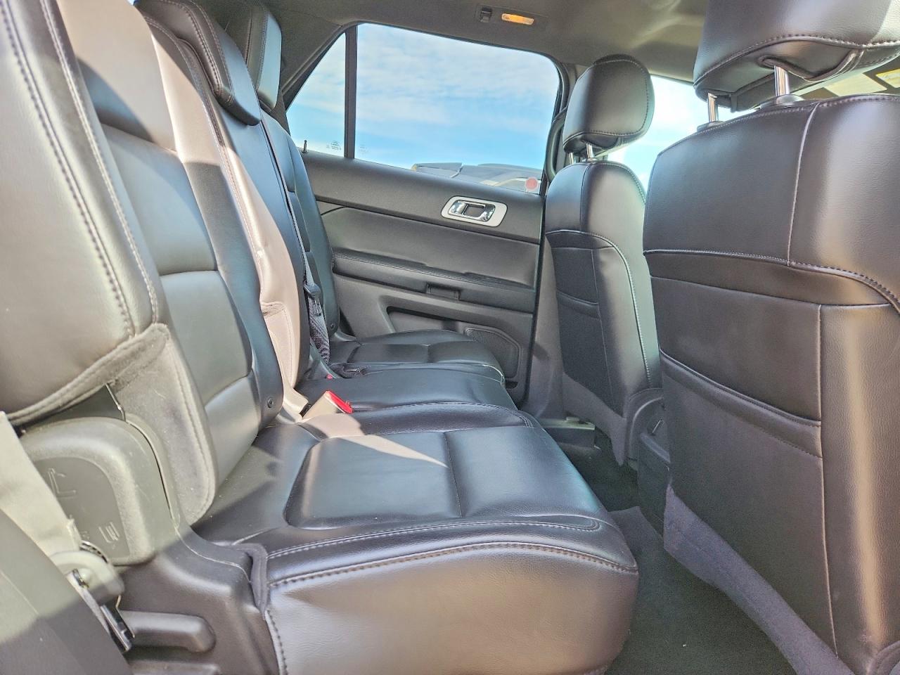 2013 Ford Explorer Xlt White vin: 1FM5K8D86DGA09437