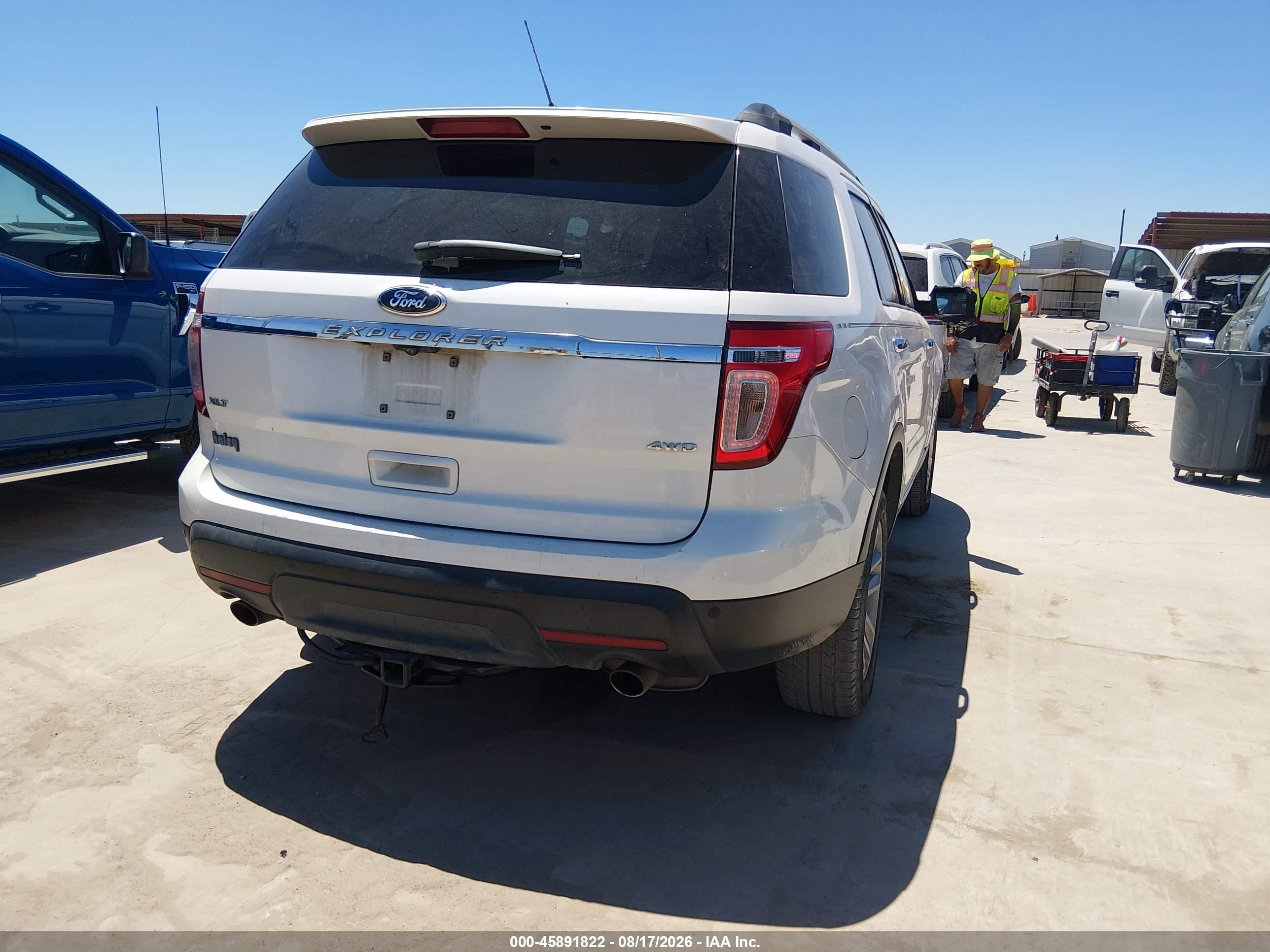 2013 Ford Explorer Xlt White vin: 1FM5K8D86DGA13987