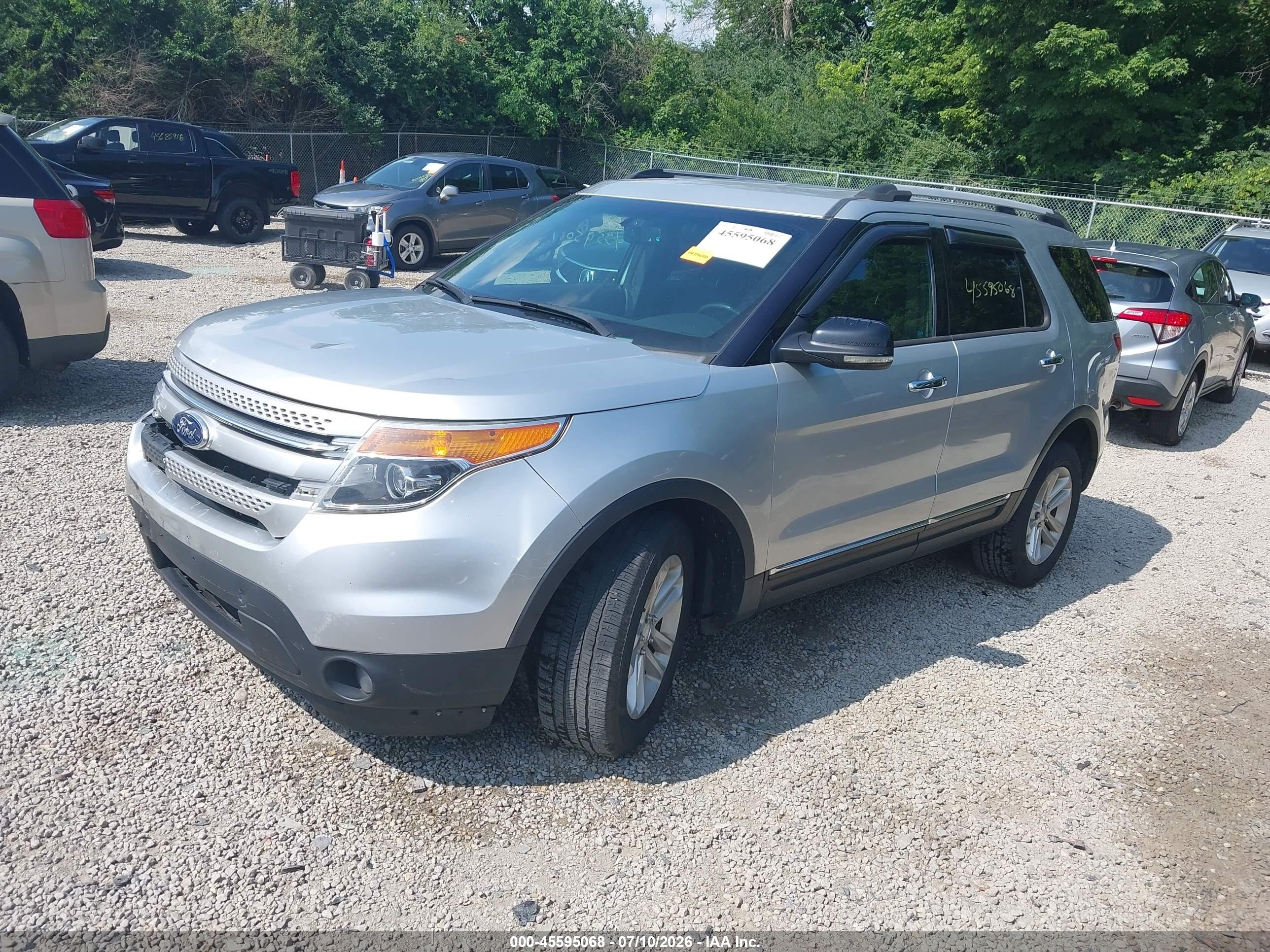 2013 Ford Explorer Xlt Silver vin: 1FM5K8D86DGA50683