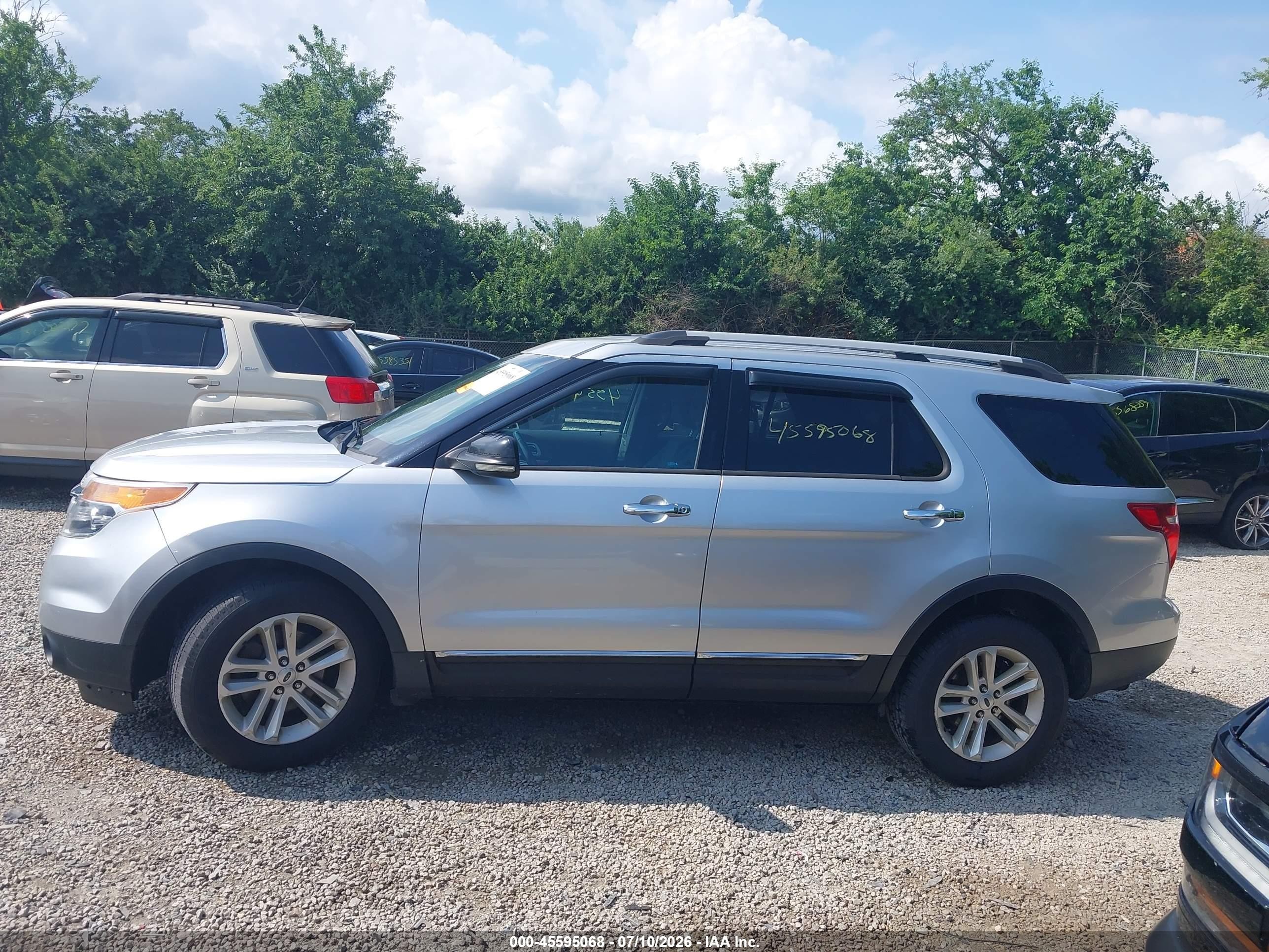2013 Ford Explorer Xlt Silver vin: 1FM5K8D86DGA50683