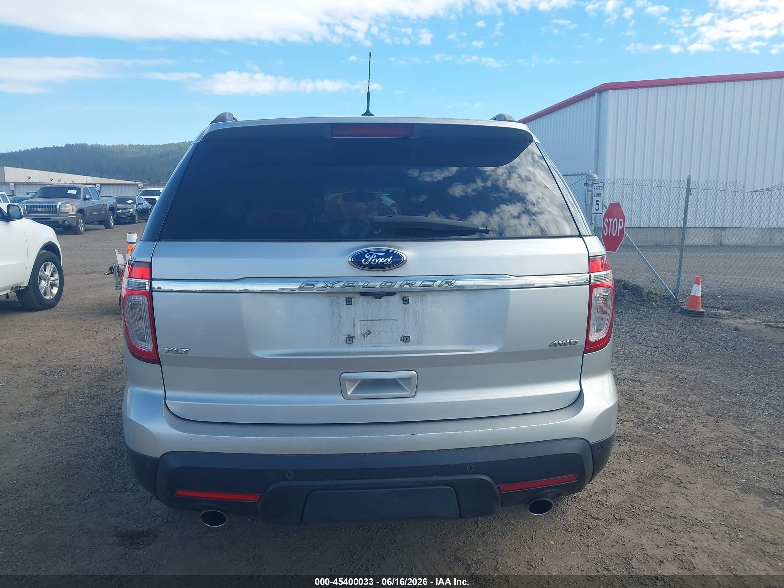 2013 Ford Explorer Xlt Серебряный vin: 1FM5K8D86DGB14818