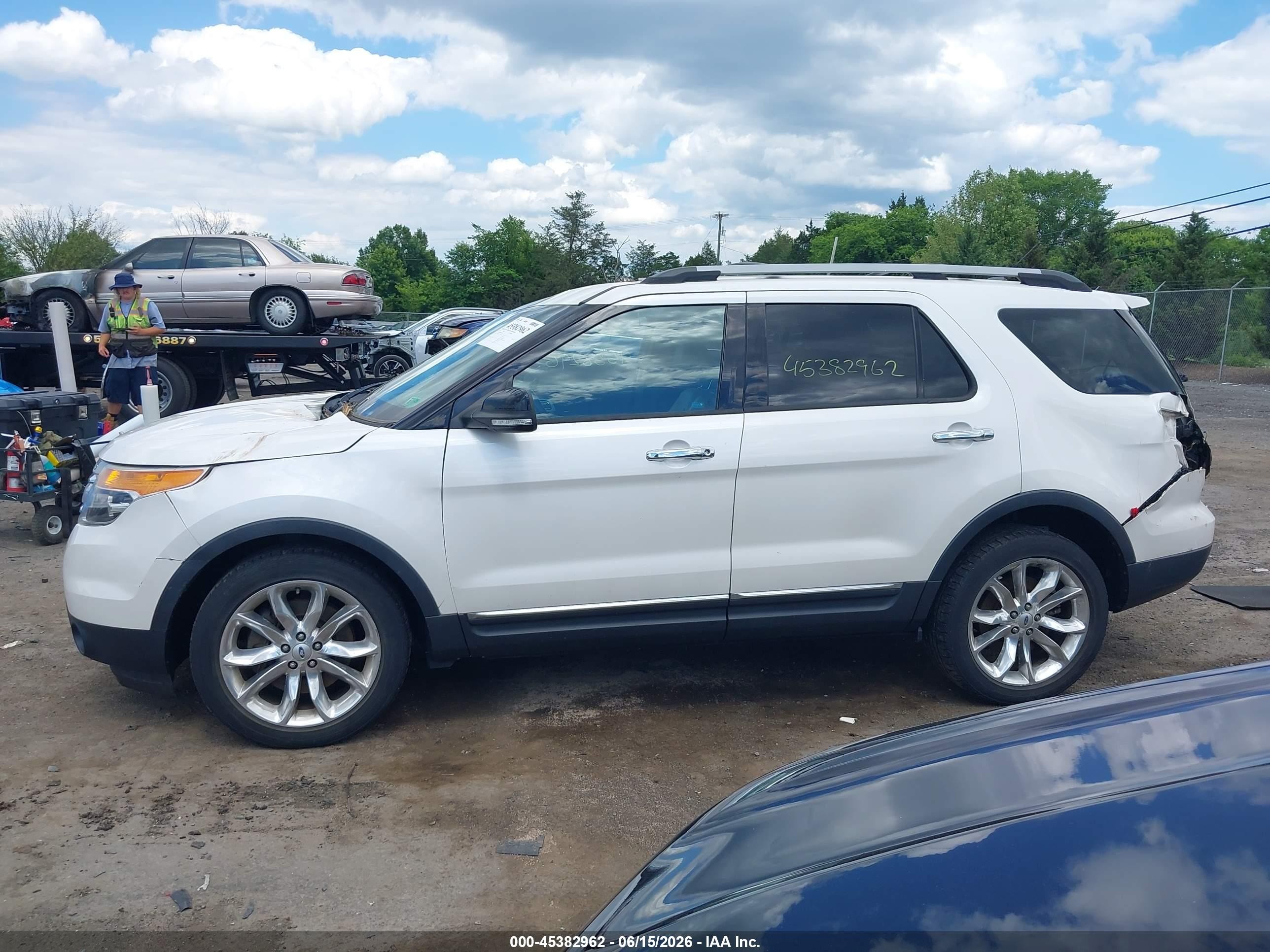 2013 Ford Explorer Xlt White vin: 1FM5K8D86DGC23666