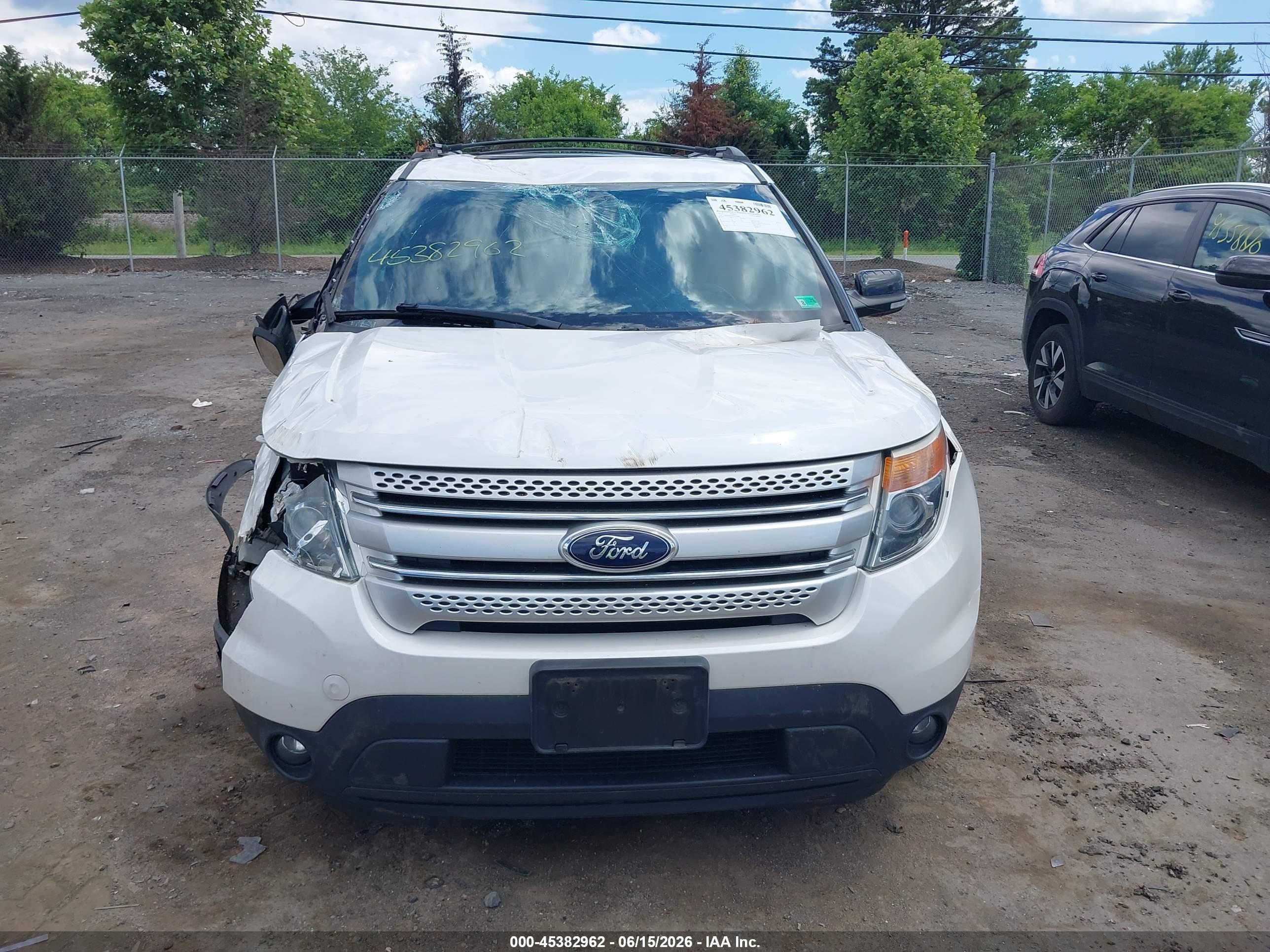 2013 Ford Explorer Xlt White vin: 1FM5K8D86DGC23666