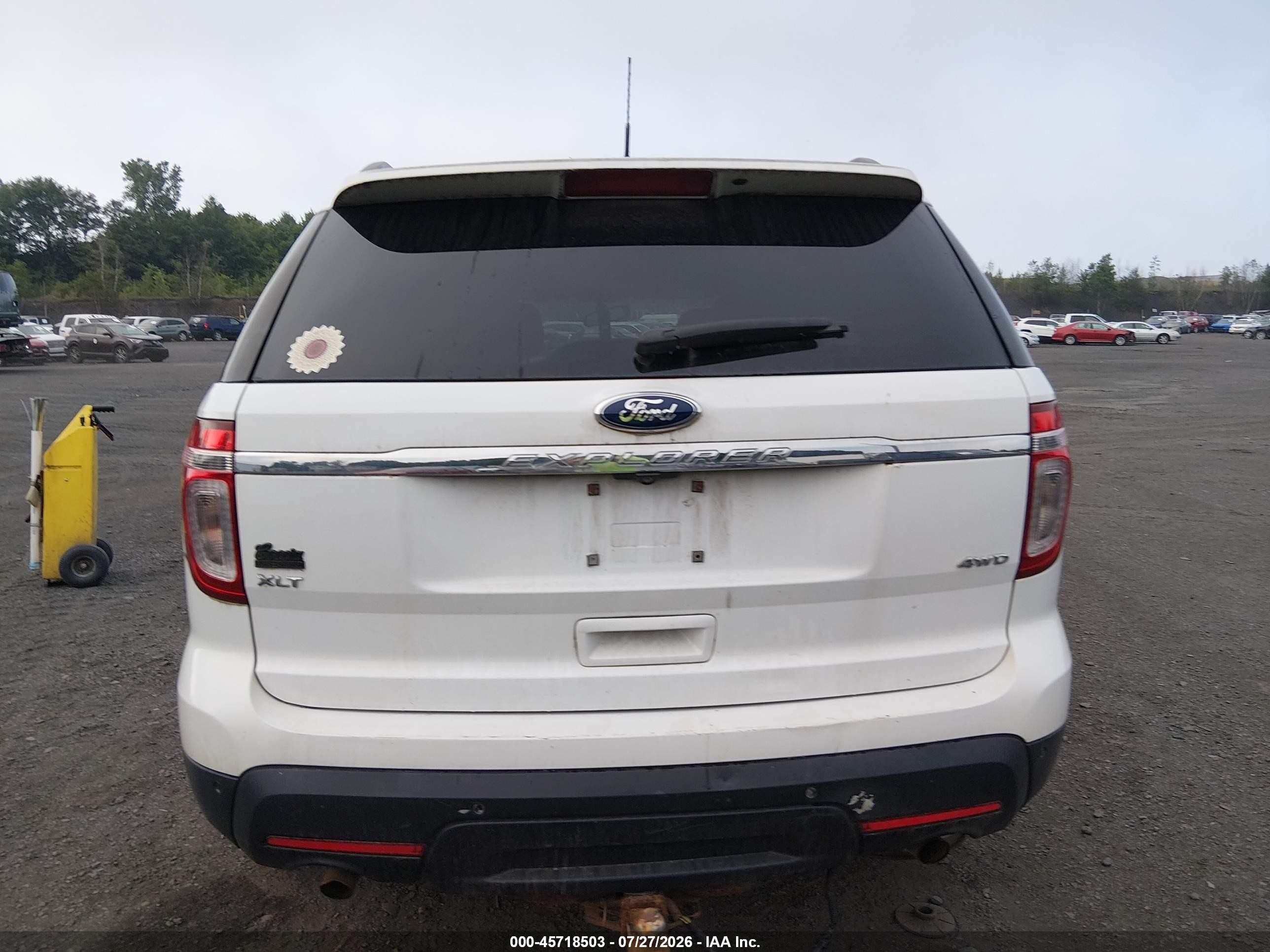 2013 Ford Explorer Xlt White vin: 1FM5K8D86DGC76853