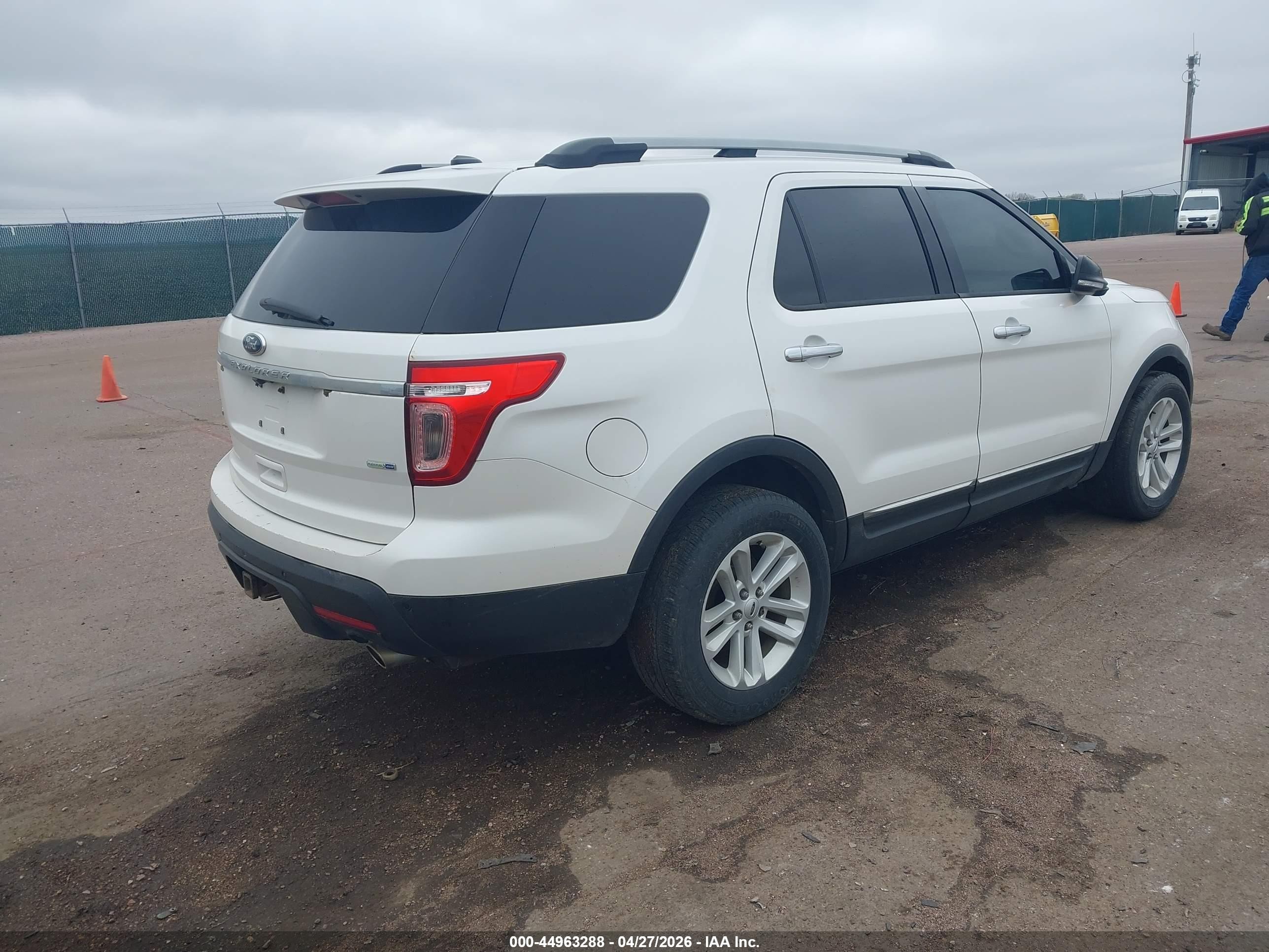 2013 Ford Explorer Xlt White vin: 1FM5K8D86DGC80806