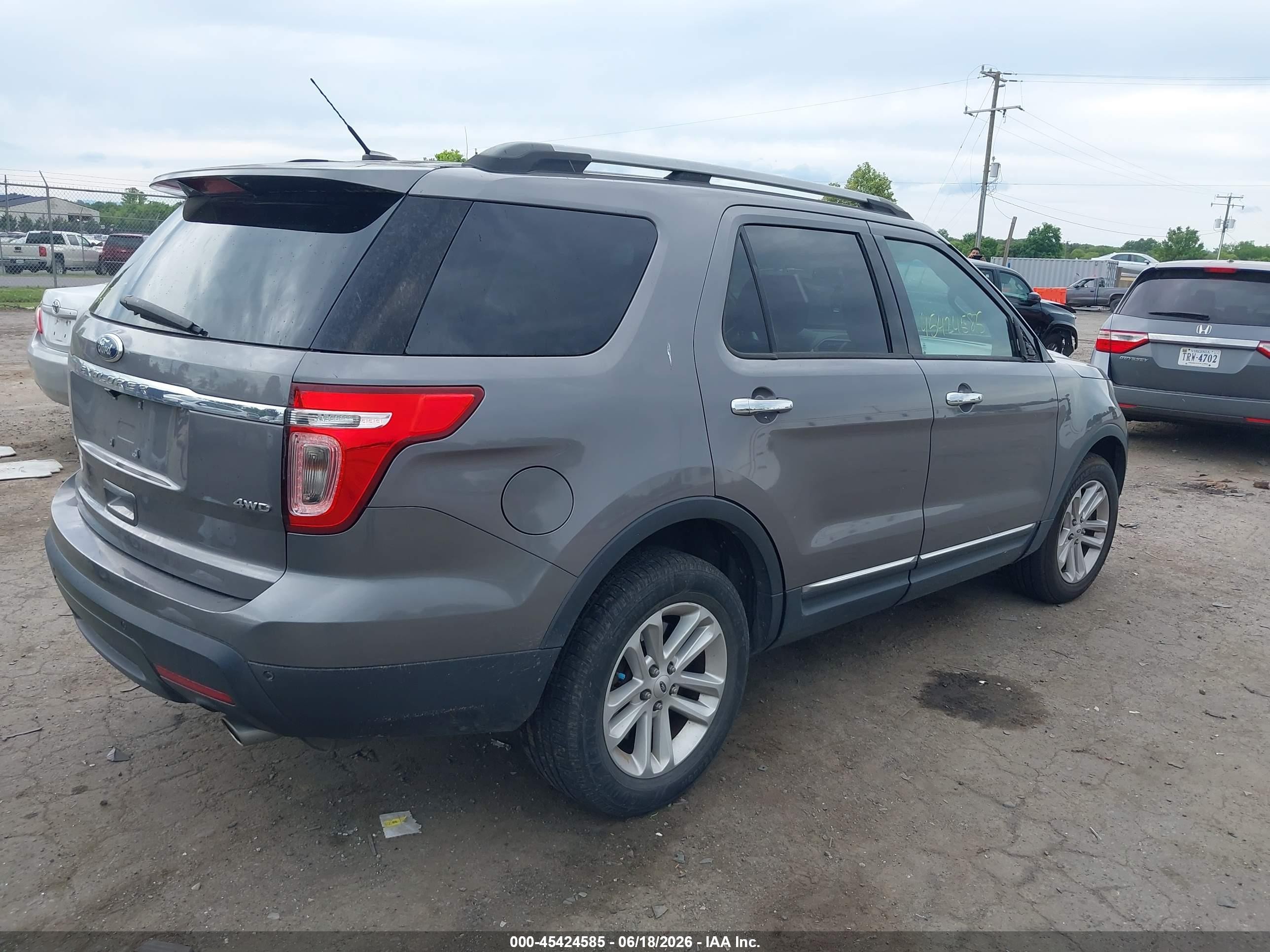 2014 Ford Explorer Xlt Gray vin: 1FM5K8D86EGA68022