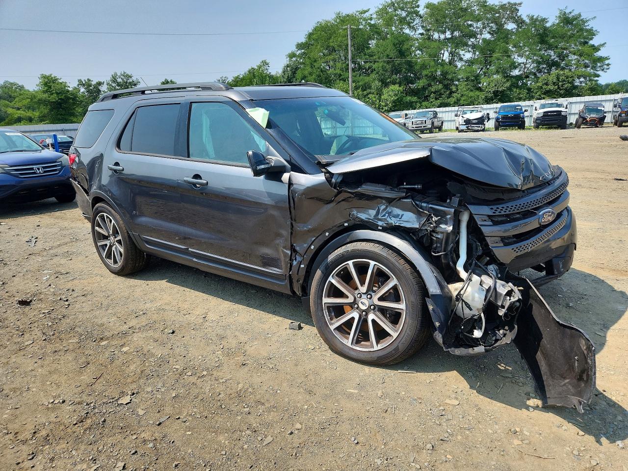 2015 Ford Explorer Xlt Серый vin: 1FM5K8D86FGA11773