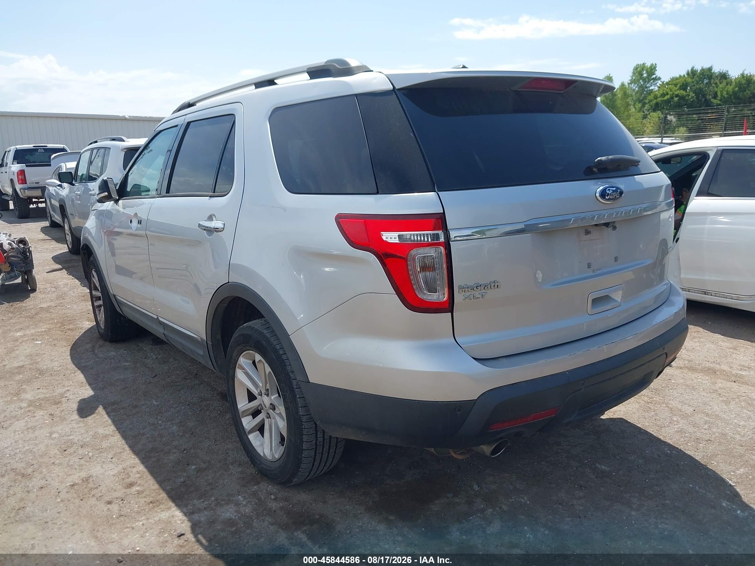 2015 Ford Explorer Xlt Silver vin: 1FM5K8D86FGA52890