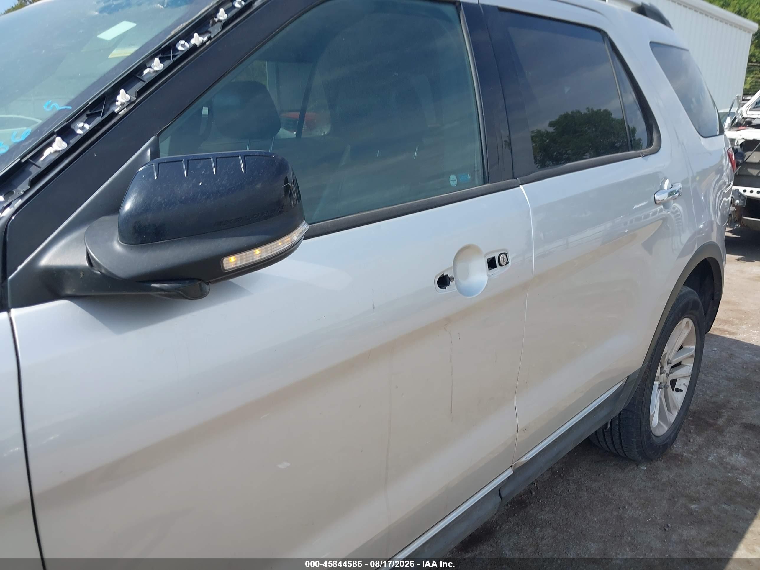 2015 Ford Explorer Xlt Silver vin: 1FM5K8D86FGA52890