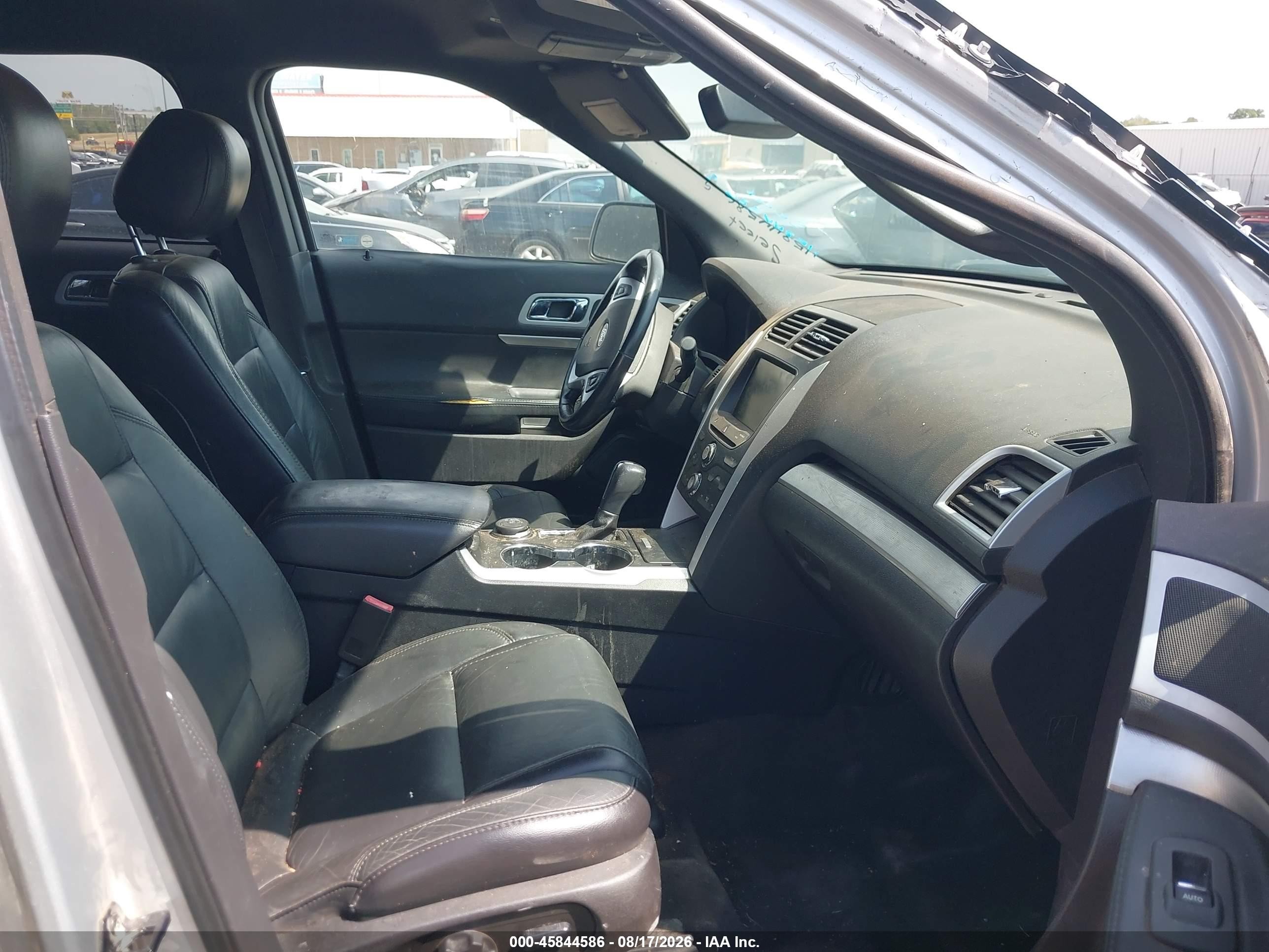 2015 Ford Explorer Xlt Silver vin: 1FM5K8D86FGA52890