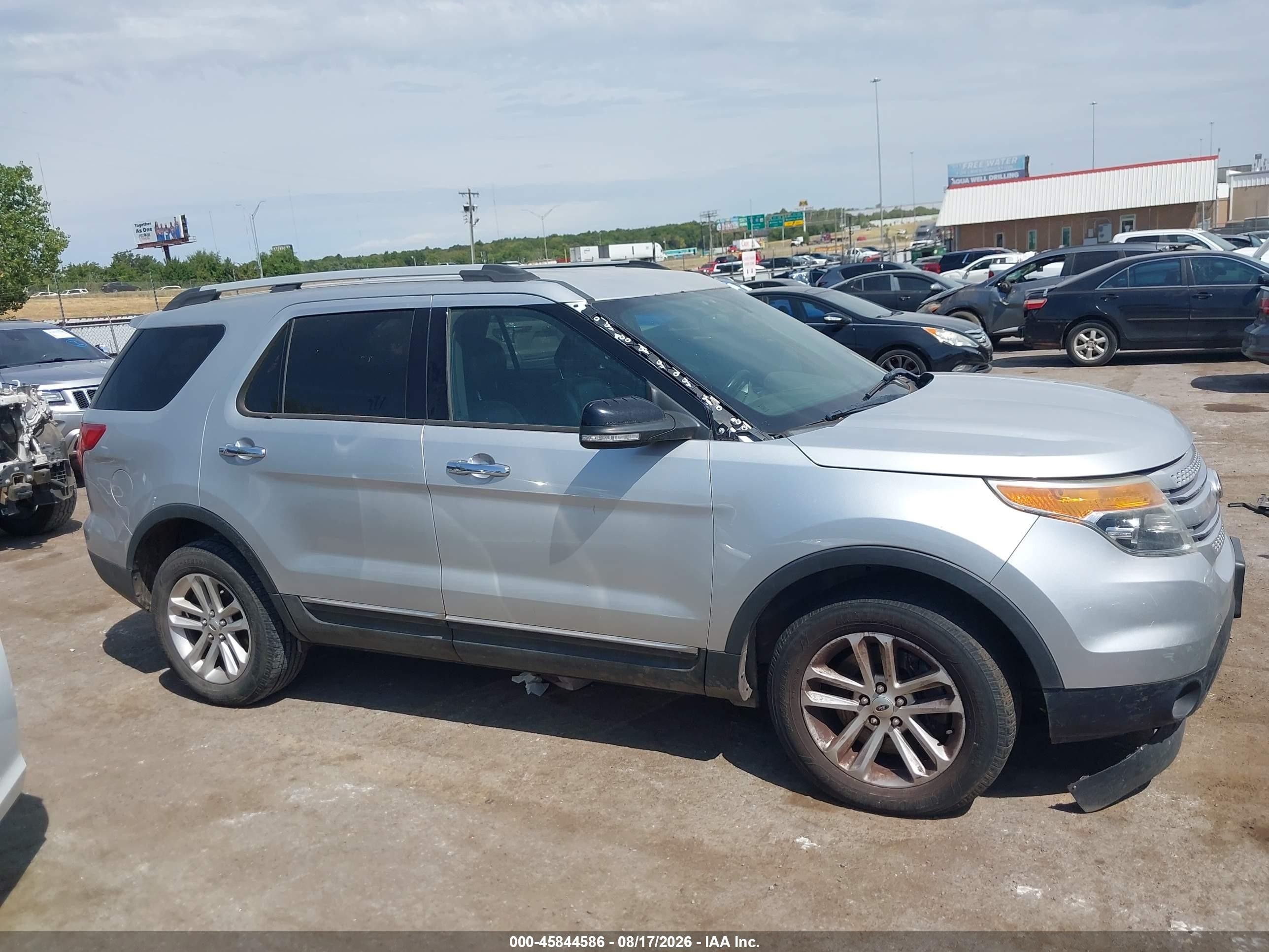 2015 Ford Explorer Xlt Silver vin: 1FM5K8D86FGA52890