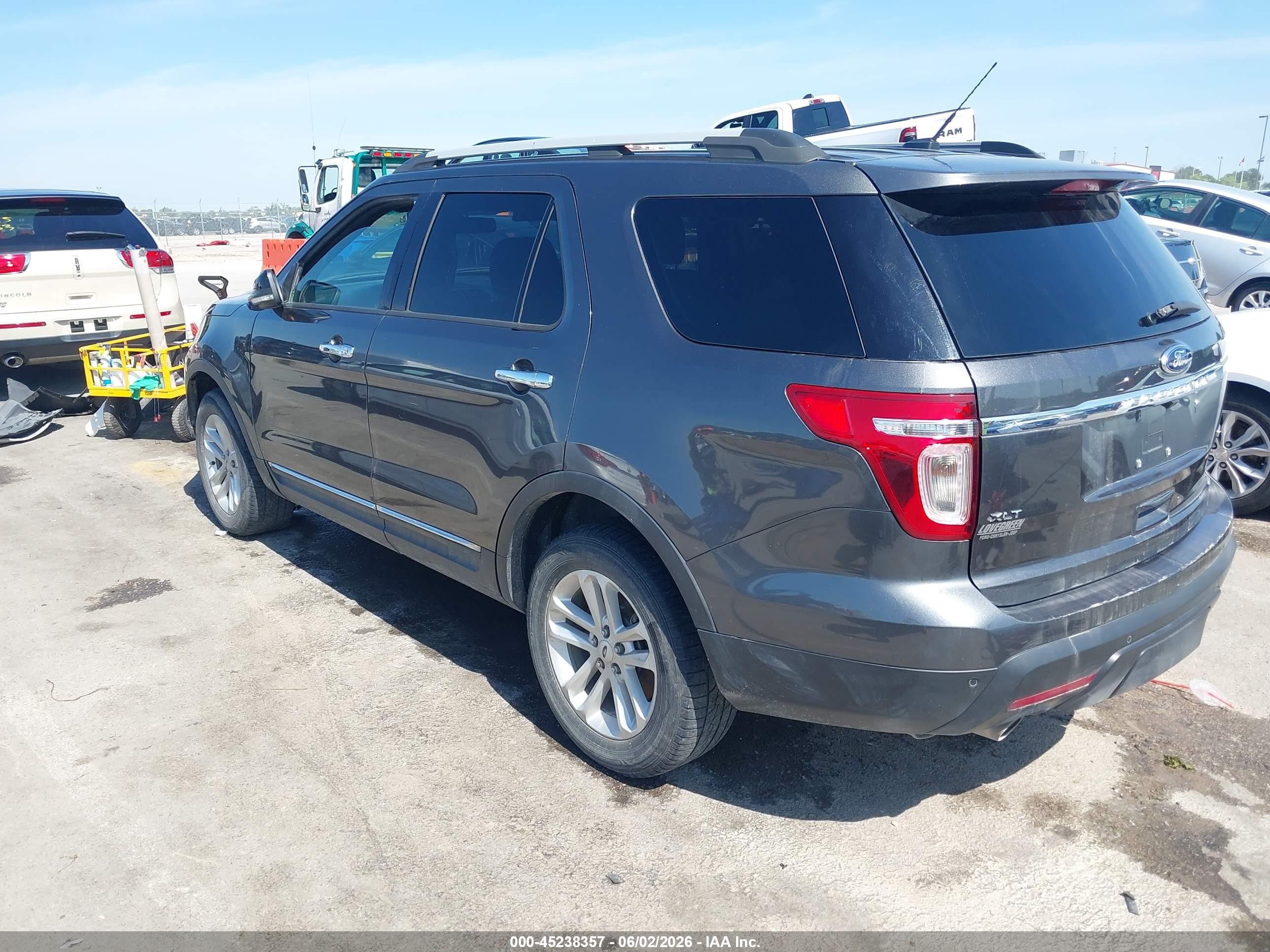 2015 Ford Explorer Xlt Gray vin: 1FM5K8D86FGA86182